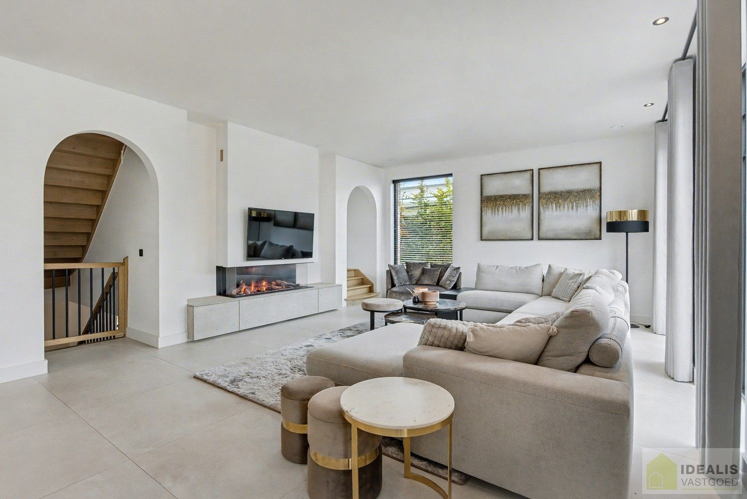 IDEALIS VASTGOED - BIJZONDERE EN HOOGWAARDIG AFGEWERKTE VILLA OP GEGEERDE LOCATIE foto 8