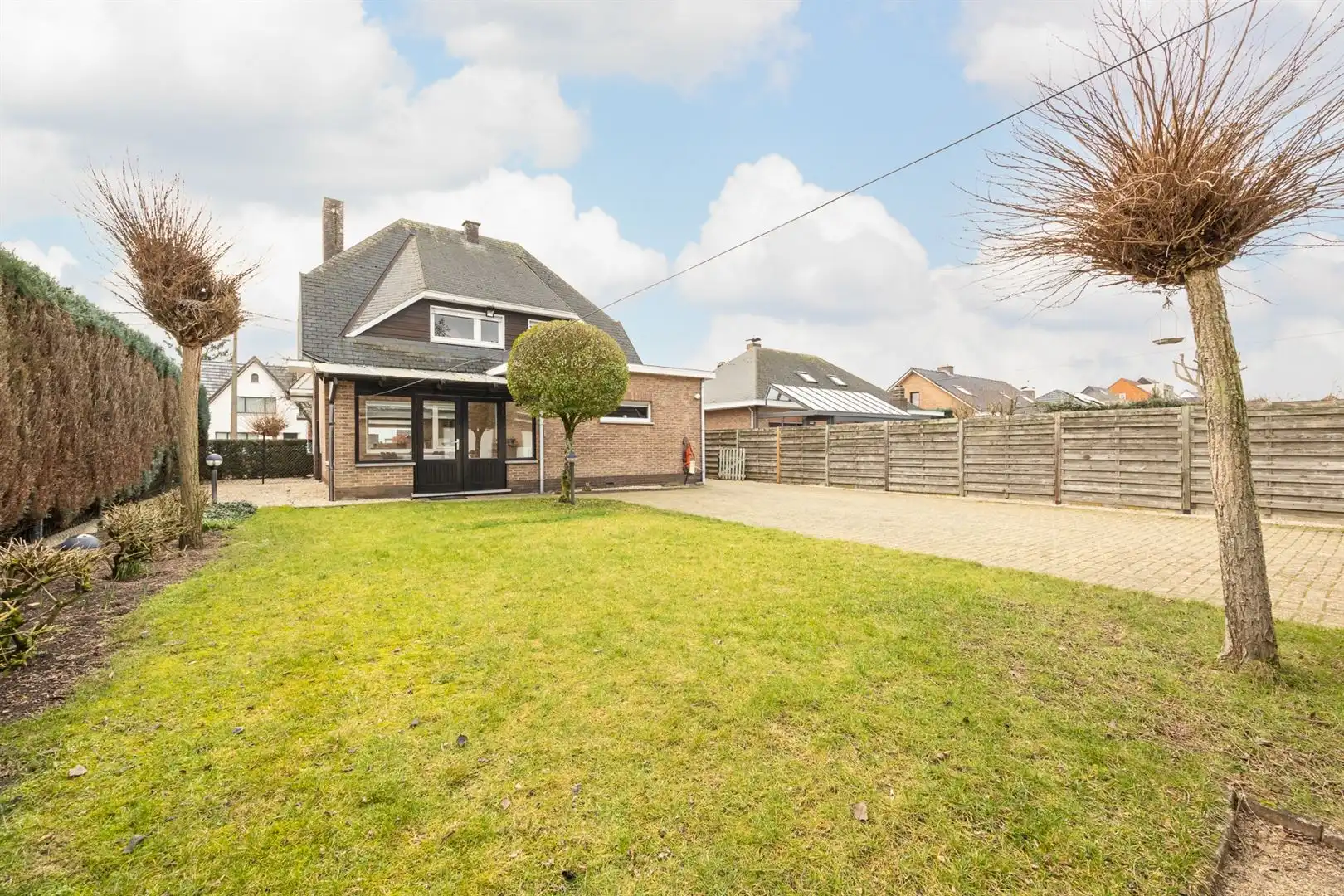 Charmante en karaktervolle woning met erg ruim bijgebouw.  foto 25