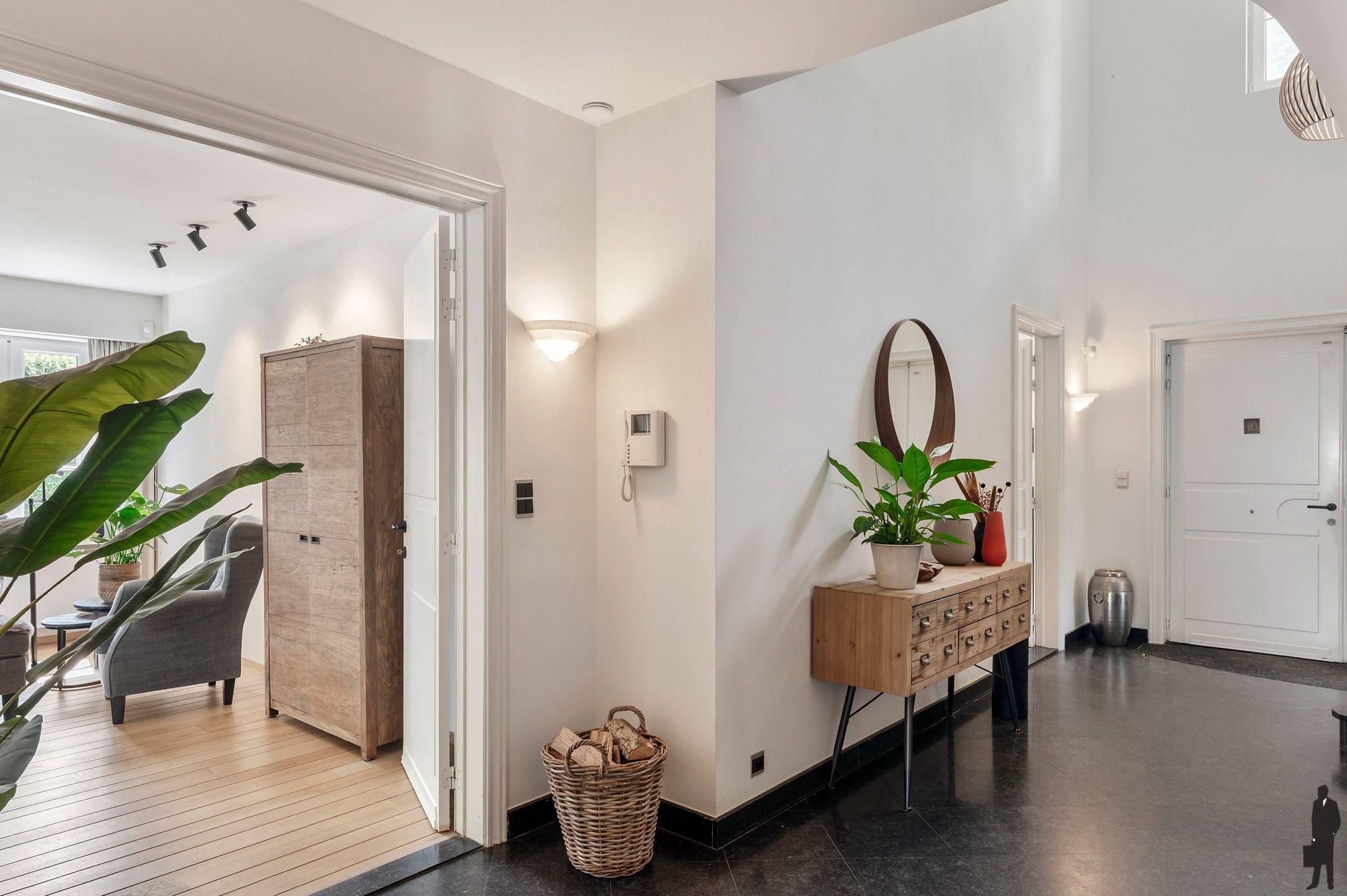 In de residentiële villawijk, De Meersebergen nabij Breda klassieke herenhuis op ca. 2135 m² met uitzicht op "Markdal". foto 5
