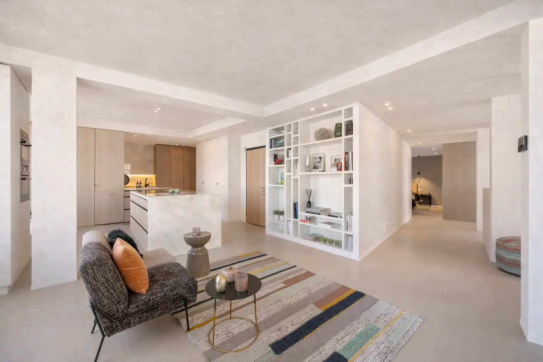 Luxueus gerenoveerd appartement in befaamde Meirbuilding foto 4