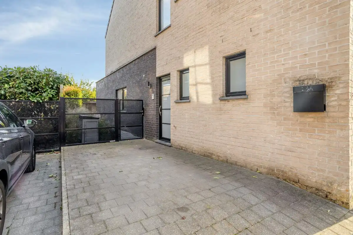 Moderne en energiezuinige halfopen bebouwing te koop foto 3