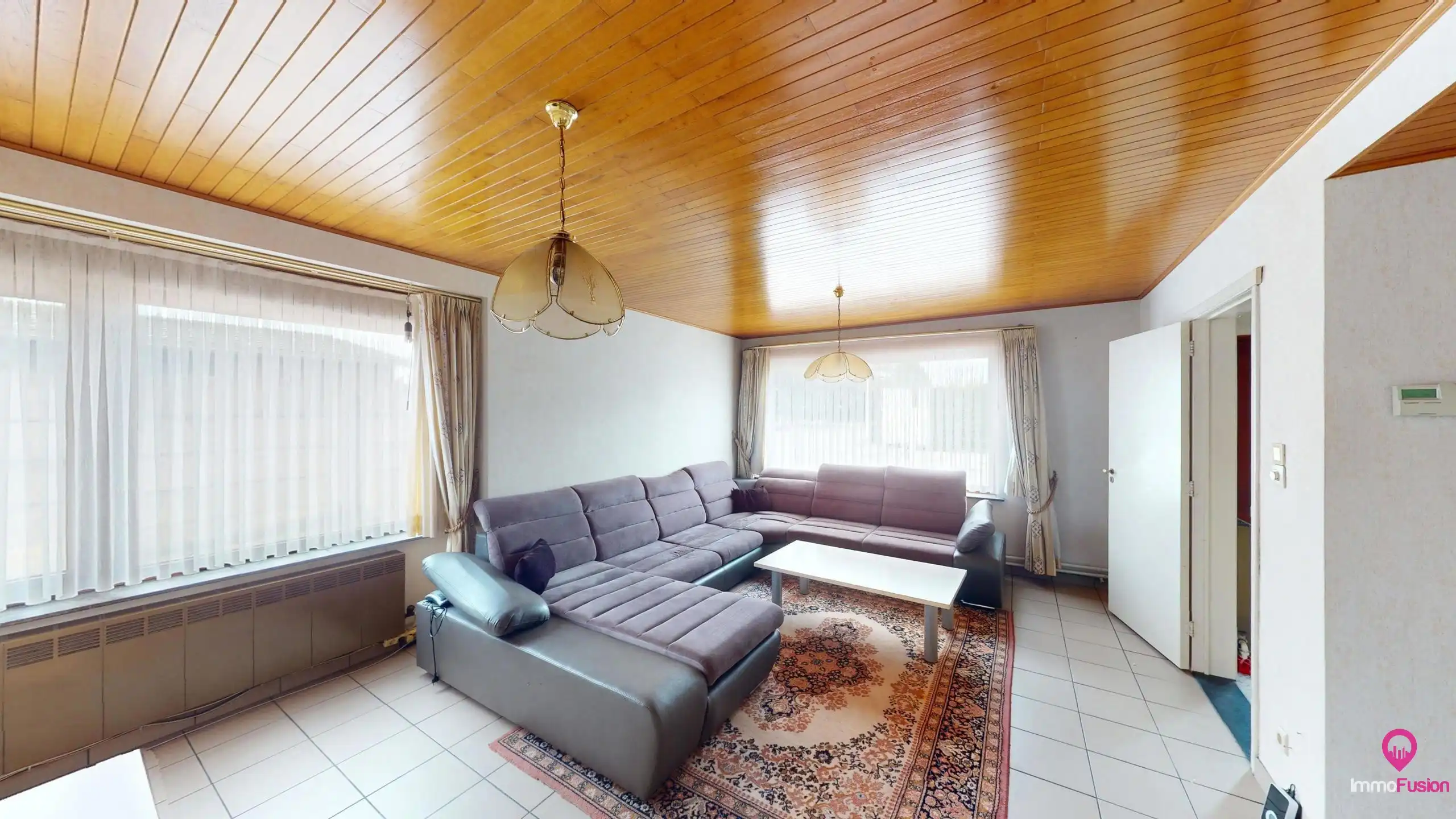 Te renoveren woning met potentieel te koop in Houthalen! foto 5