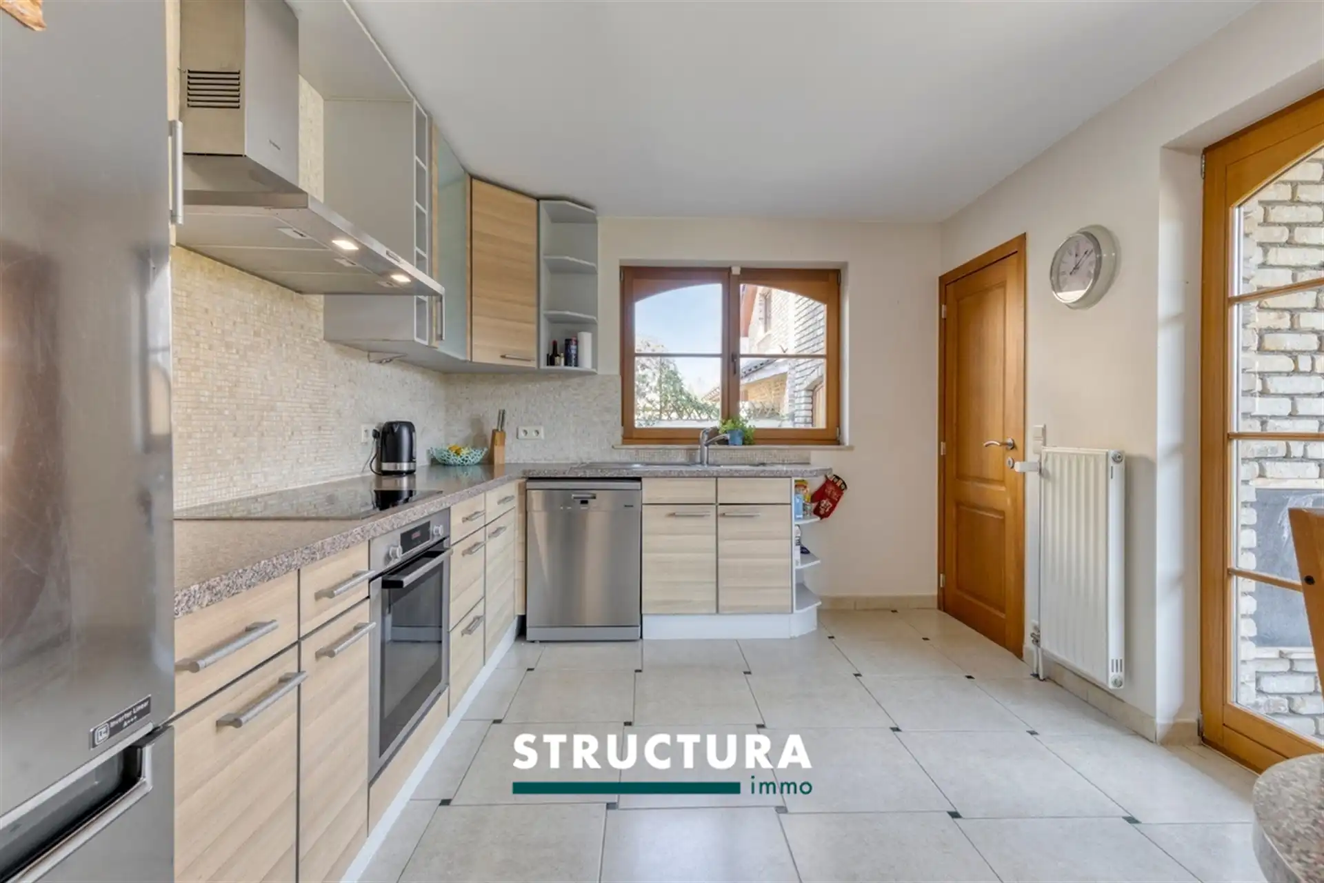 Instapklare villa met 4 slaapkamers, grote tuin en absolute privacy foto 12