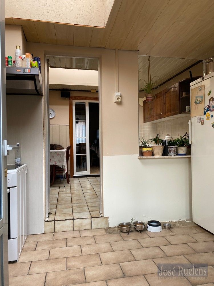 Uitstekend gelegen gezinswoning met aangename stadstuin foto 24