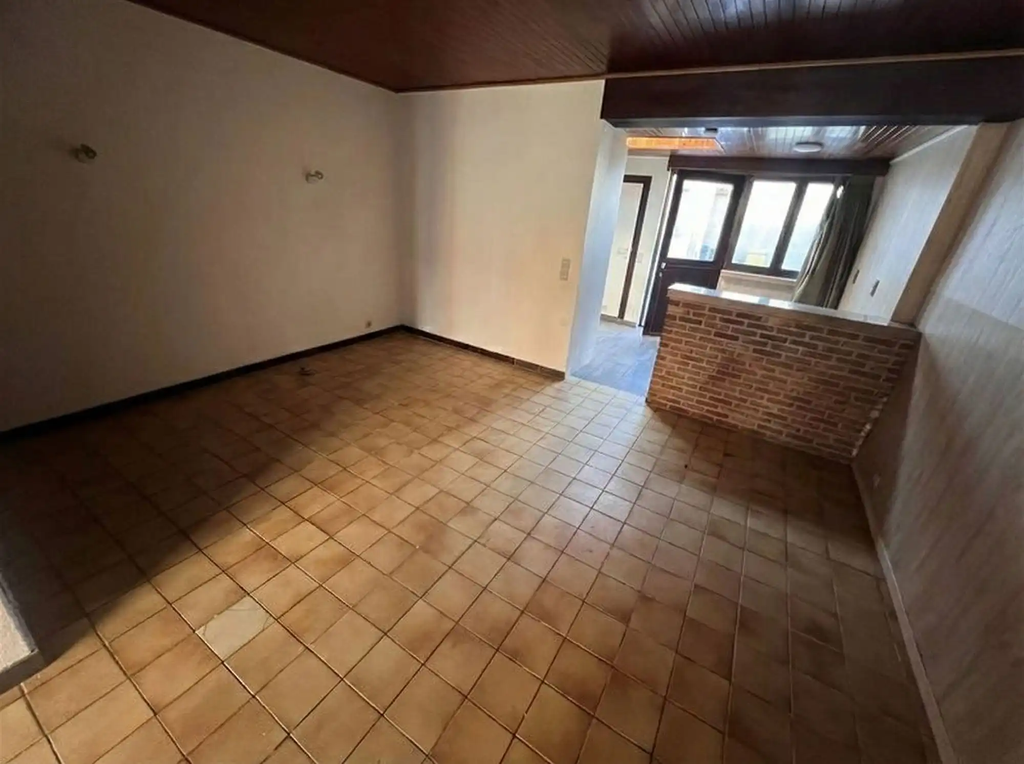 Huis met 3 slaapkamers en koer foto 7