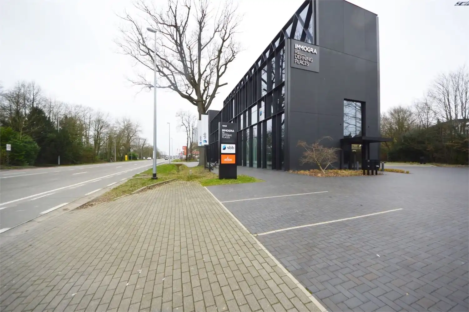 HANDELSGELIJKVLOERS 1.000 M2 KORTRIJKSESTEENWEG foto 8