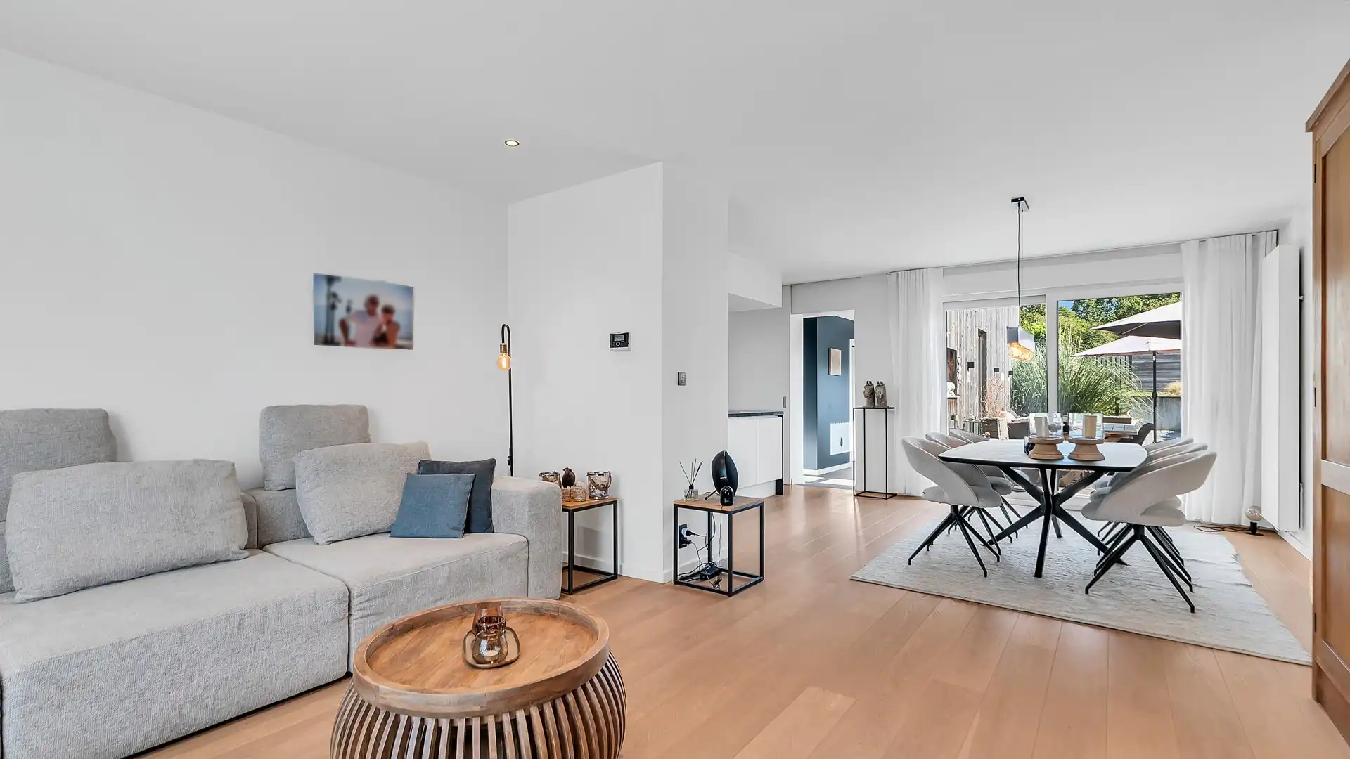 Instapklare en gerenoveerde woning met 3 slpkrs te As foto 6