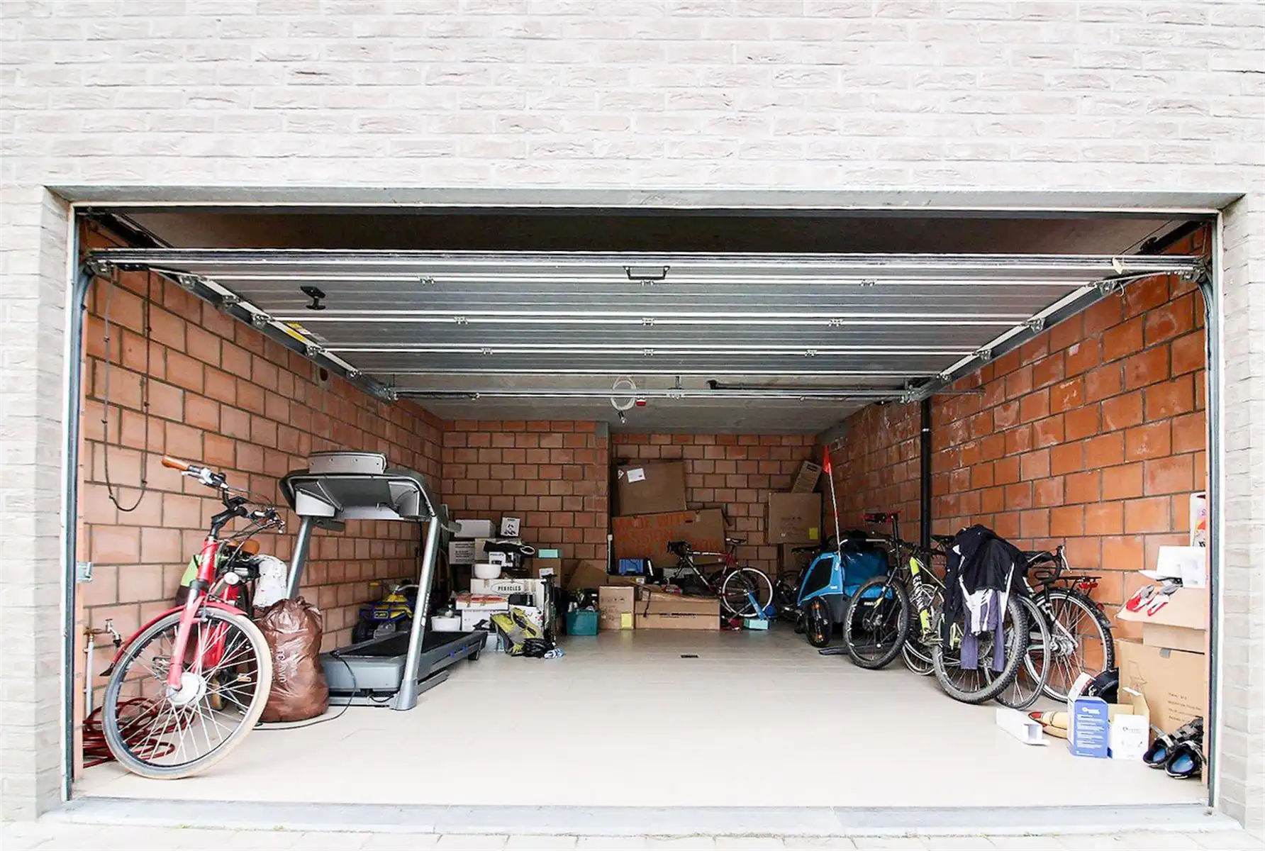 Appartement met twee kamers, garage en terras foto 7
