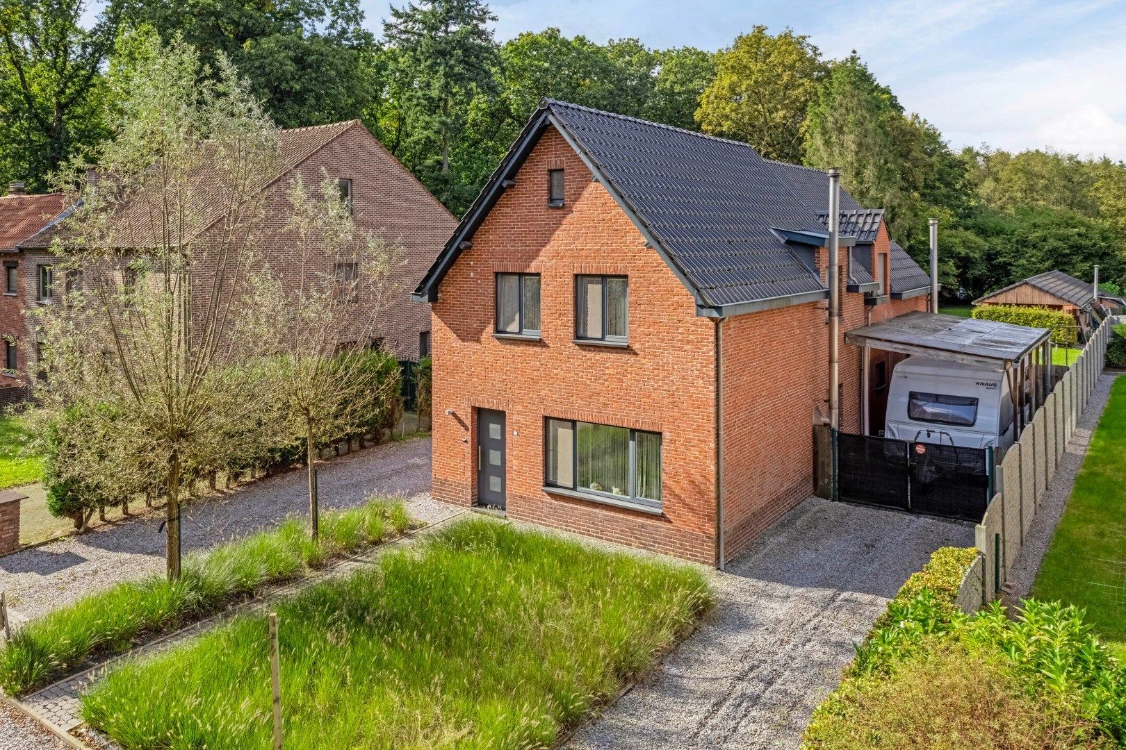 Instapklare en rustig gelegen (OB), 3 slpk, 249 m², 15a23ca, garage, hobbyruimte foto 35