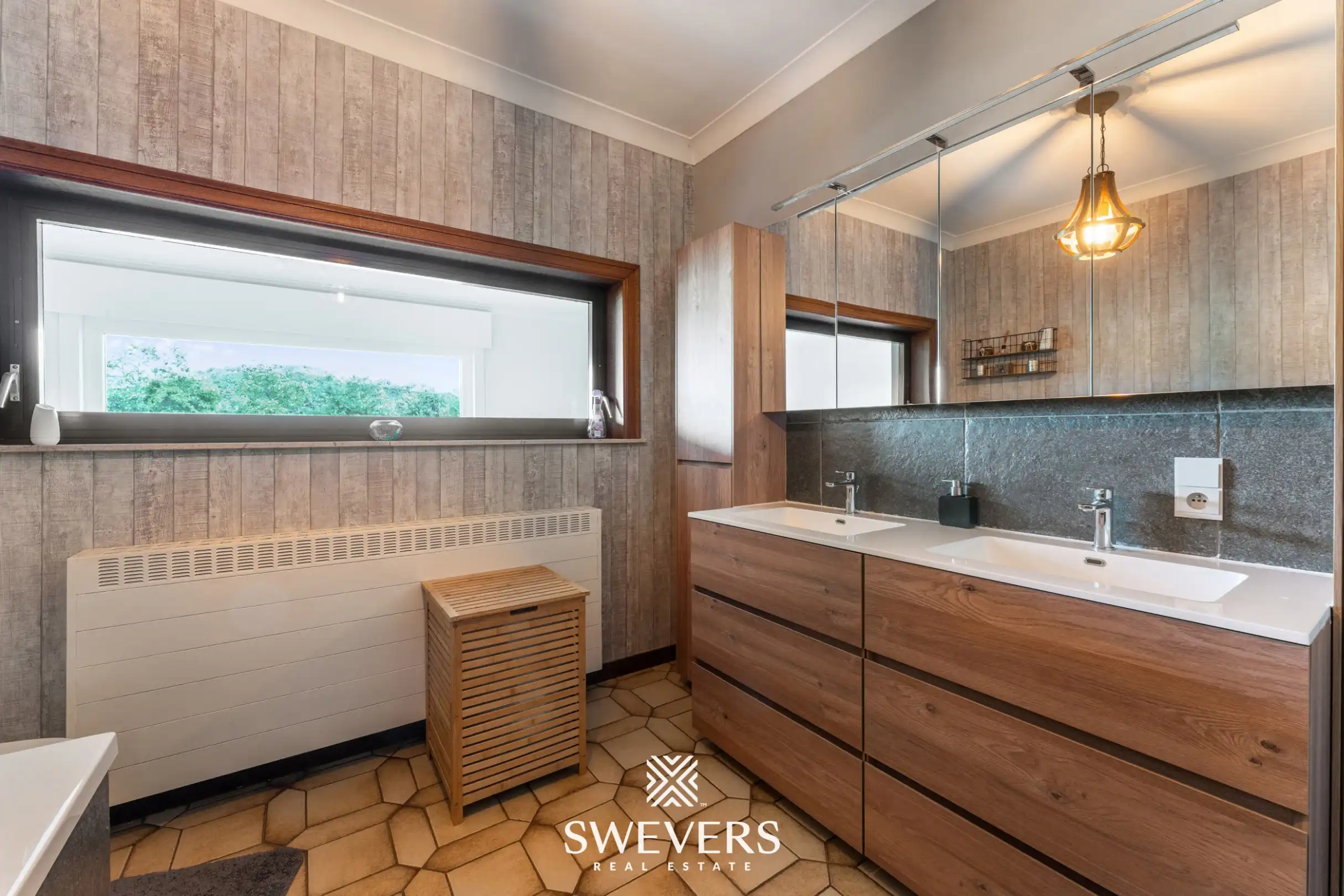 Ruime open bebouwing met 415 m² bewoonbare oppervlakte op 15a 50ca  foto 18