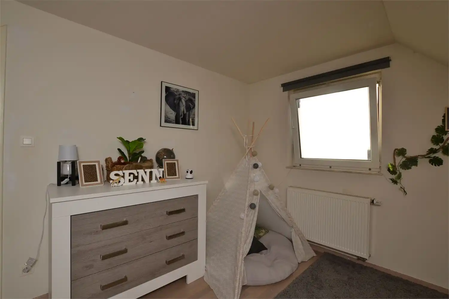 RUSTIG GELEGEN DUPLEXAPPARTEMENT MET 3 SLAAPKAMERS, TERRAS, GARAGE EN AUTOSTAANPLAATS foto 7