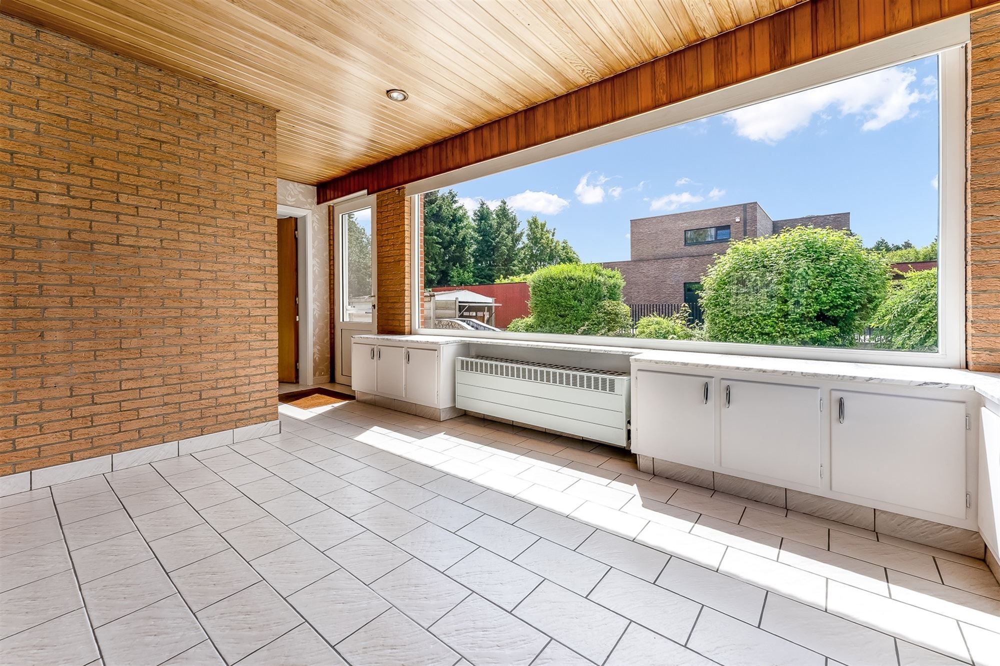 RUIME, PERFECT ONDERHOUDEN WONING MET ZUIDGERICHTE TUIN VLAKBIJ KEIHEUVEL foto 9