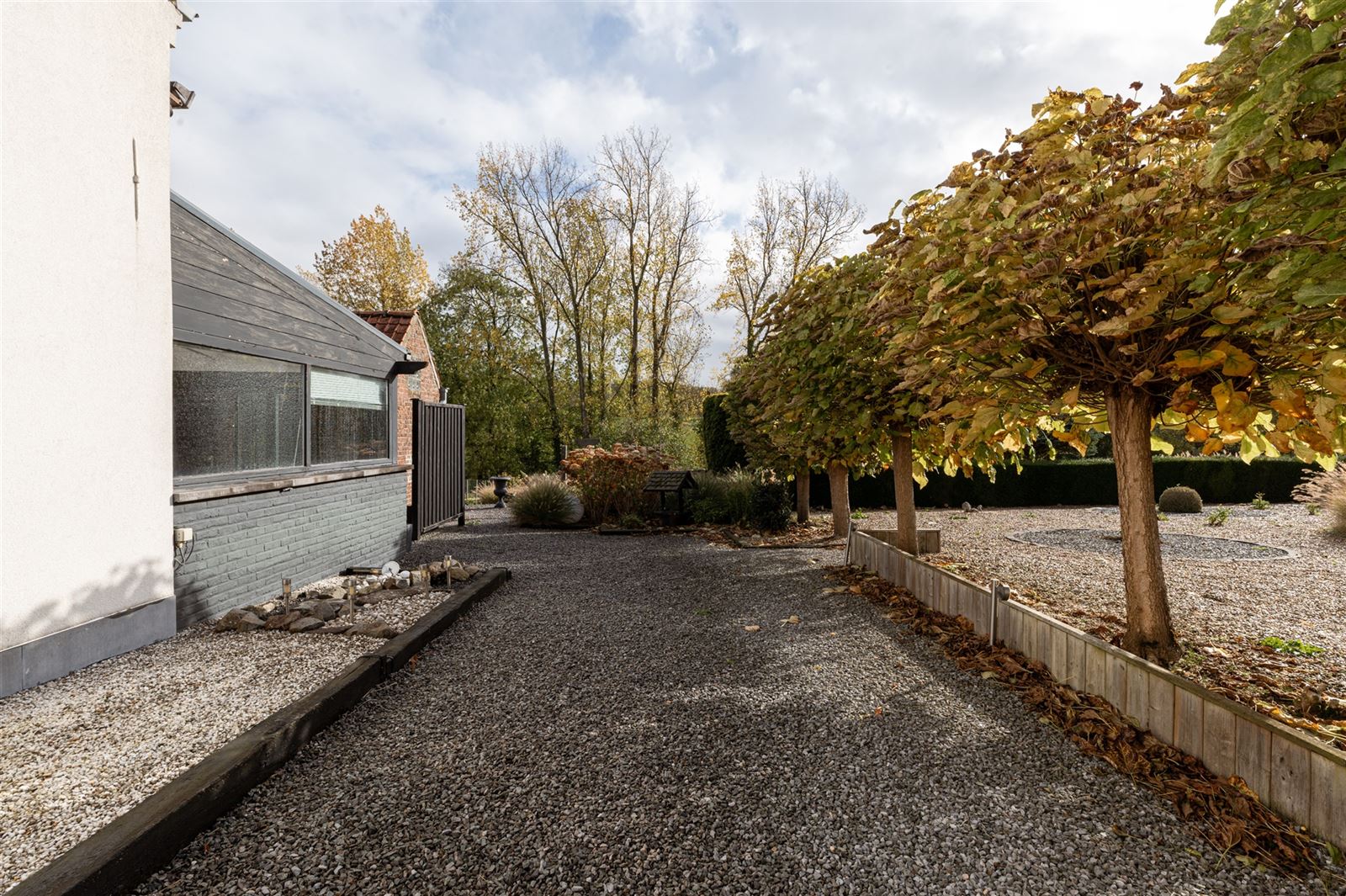 Rustig gelegen deels gerenoveerde woning foto 19