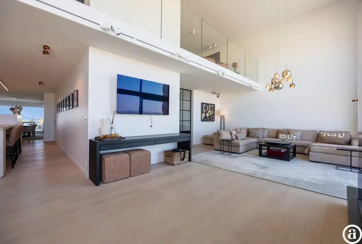 Exclusieve mezzanine met panoramisch zeezicht (406m²). foto 19
