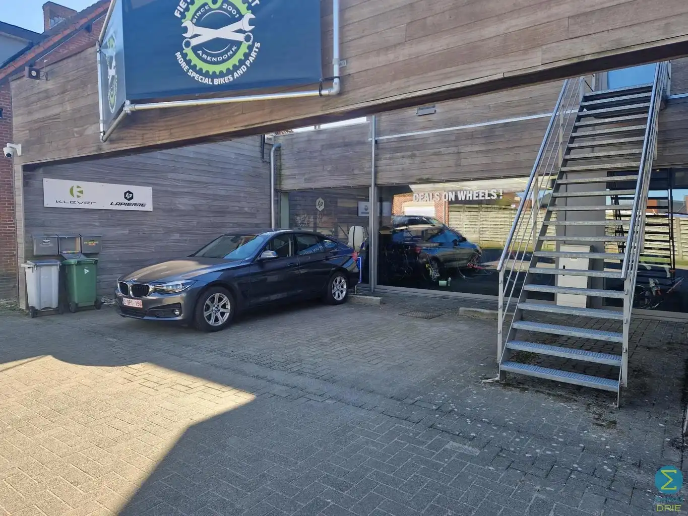 Commerciële ruimte te huur foto 22