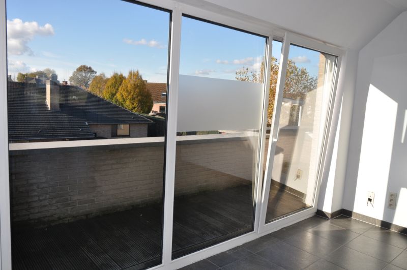 Zonnig duplexappartement met terras voor- en achteraan. foto 8