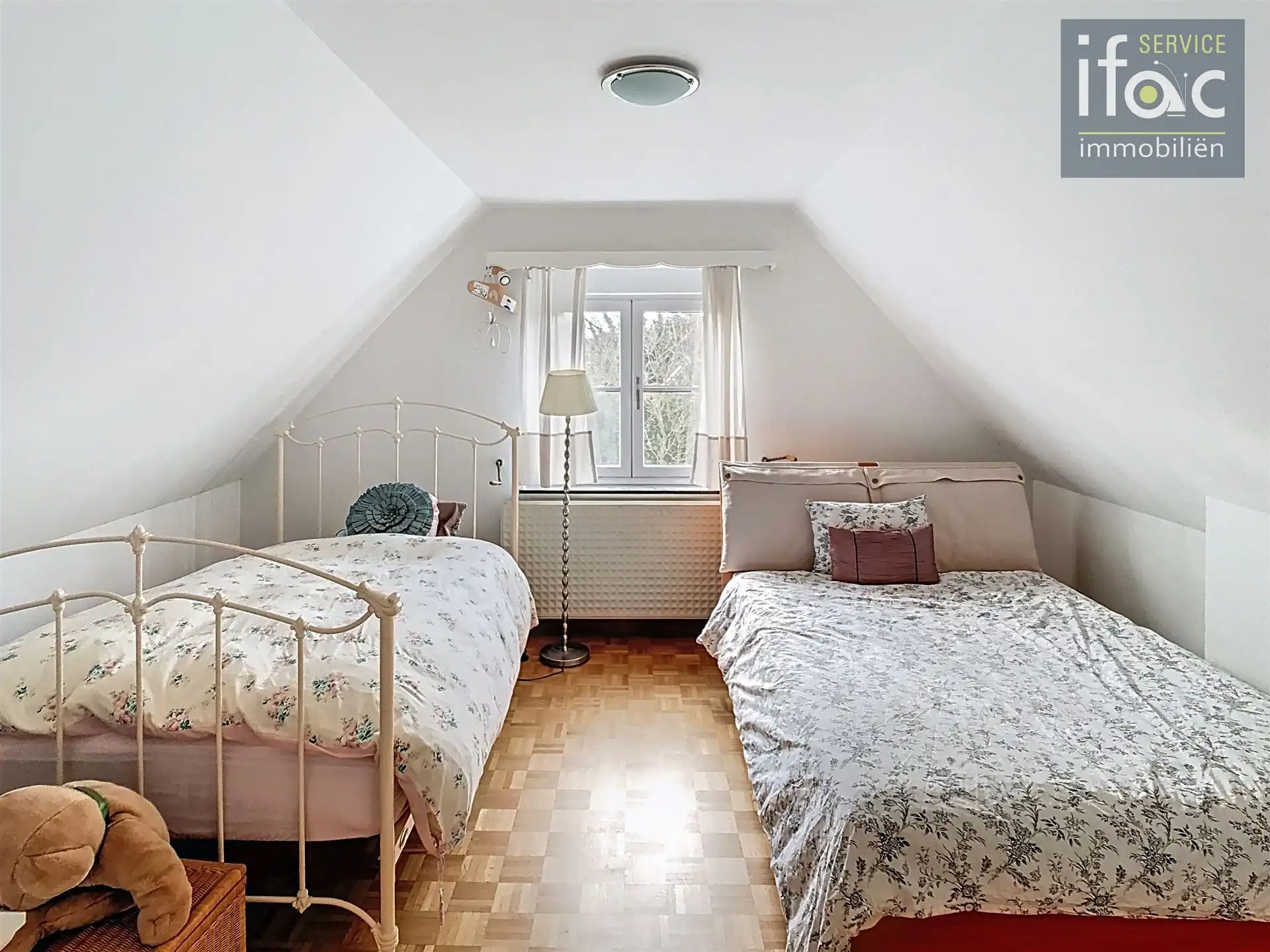 Villa met 4 slaapkamers en tuin foto 25