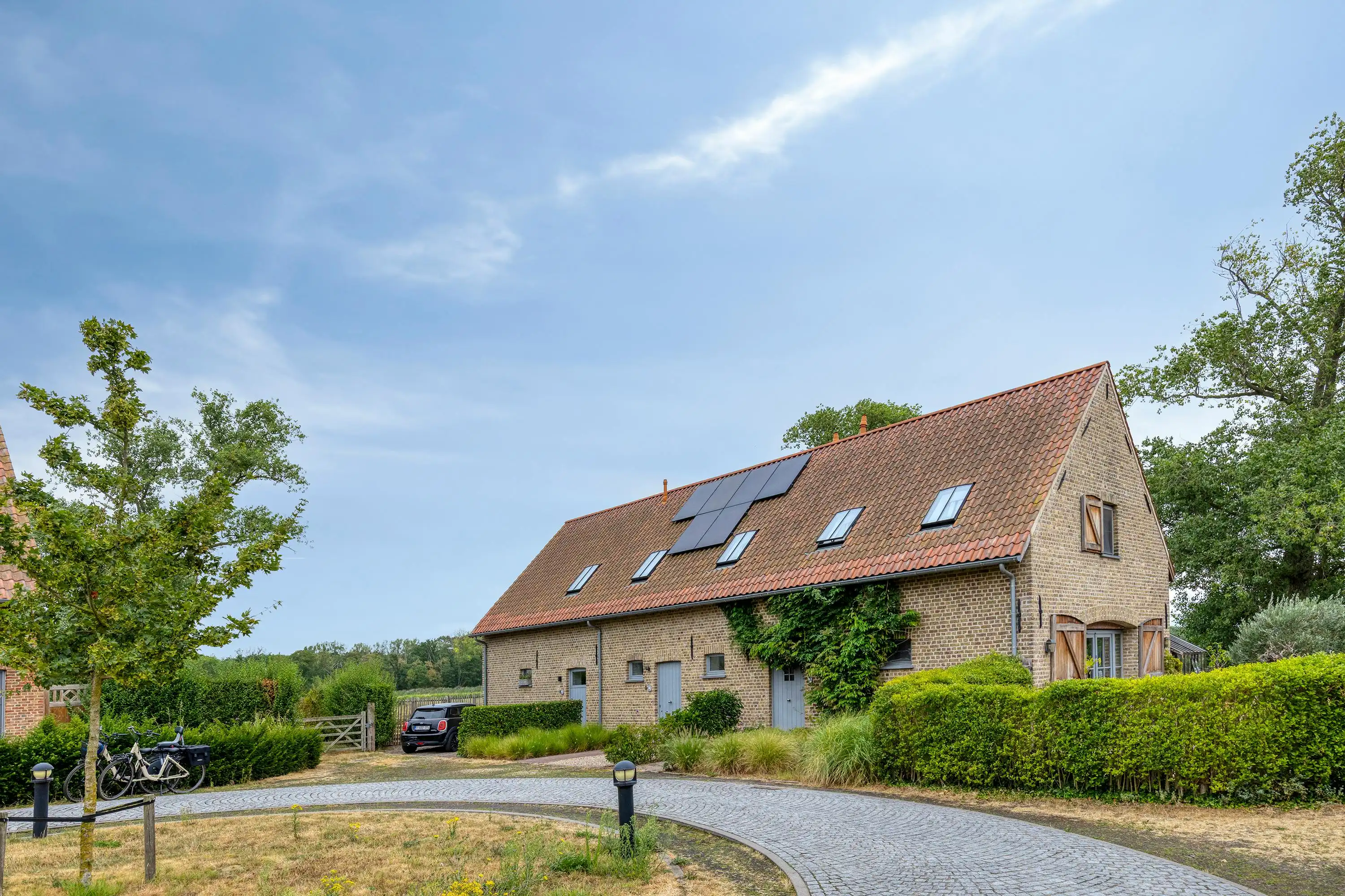 Karaktervol en energiezuinig huis te koop in Brugge foto 16
