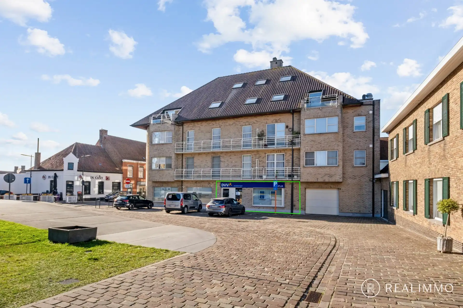 Handelspand in centrum Moorslede foto 2