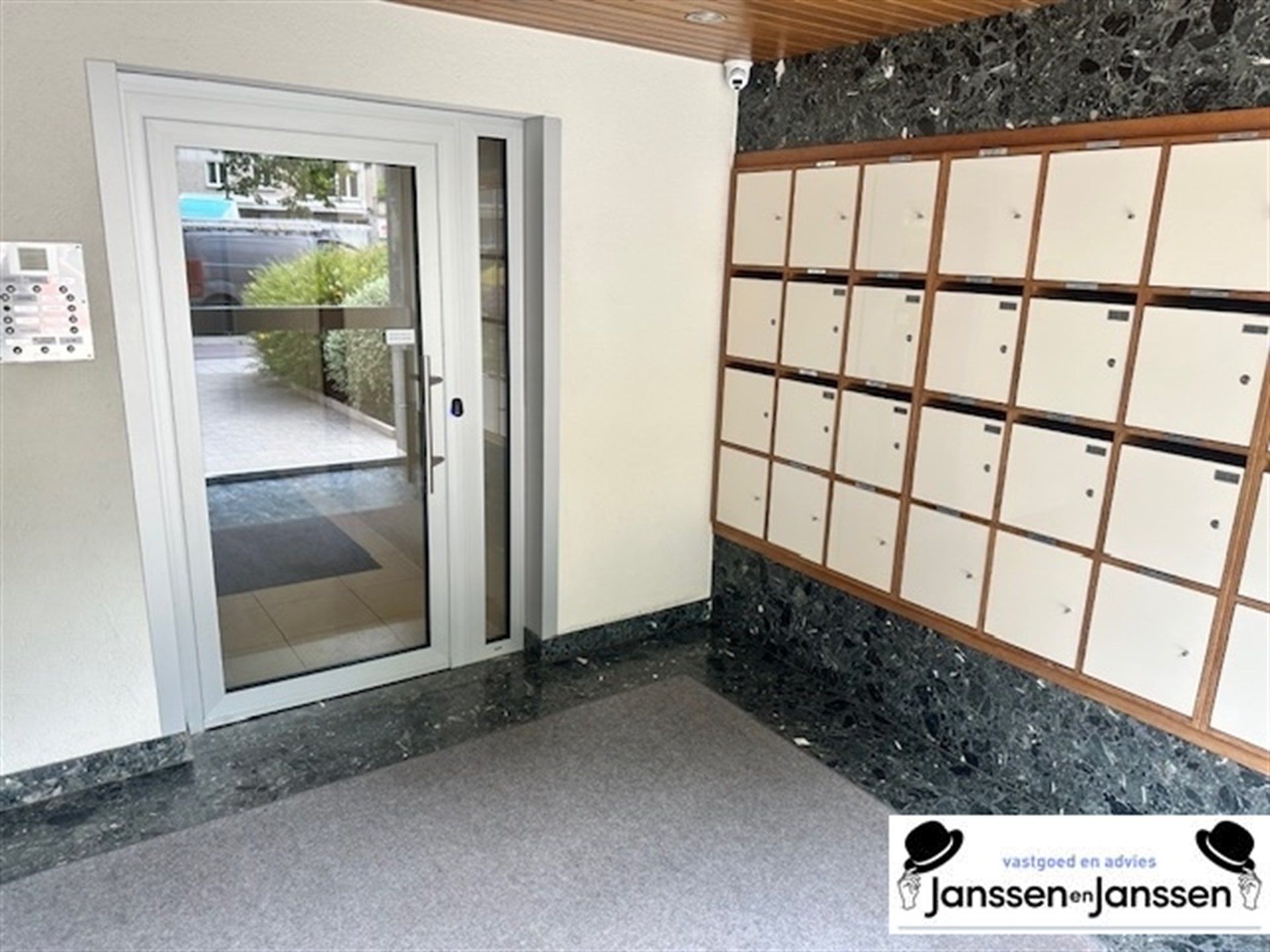 prachtig appartement in Wilrijk, een verborgen parel in de stad! foto 3