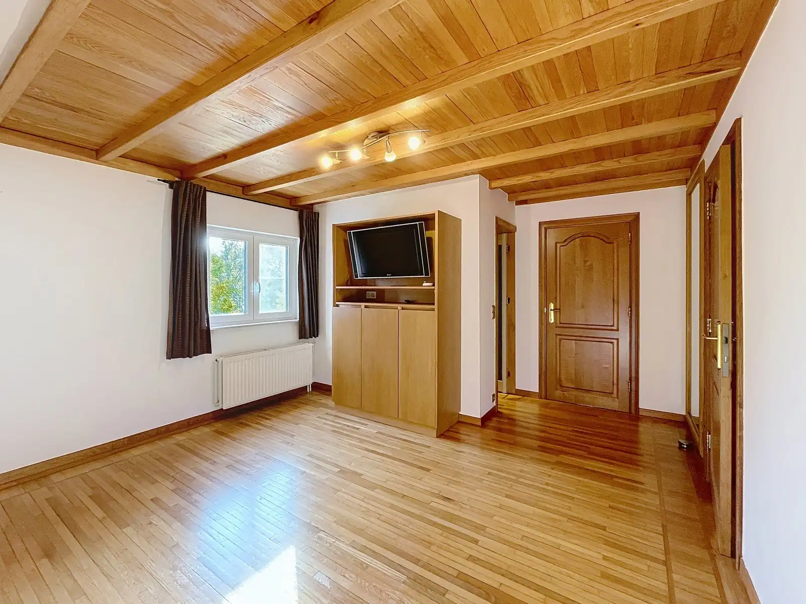 Rustig gelegen charmante villa met 4/5 slpk. in Geistingen. foto 20