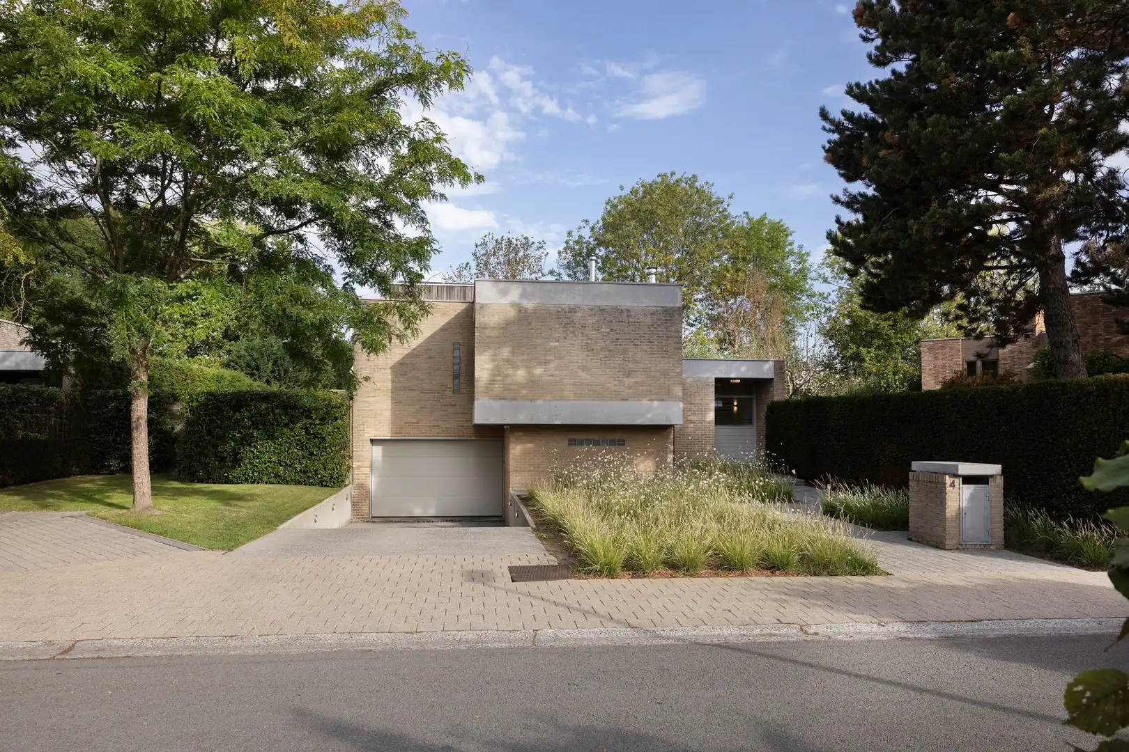 Subliem gelegen, stijlvolle woning met zwembad. foto {{pictureIndex}}