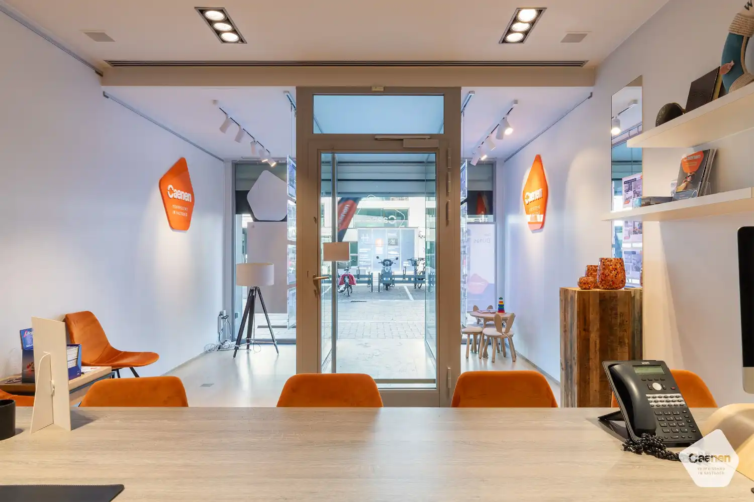 Commercieel handelspand op topligging - Astridplein Oostduinkerke - foto 3