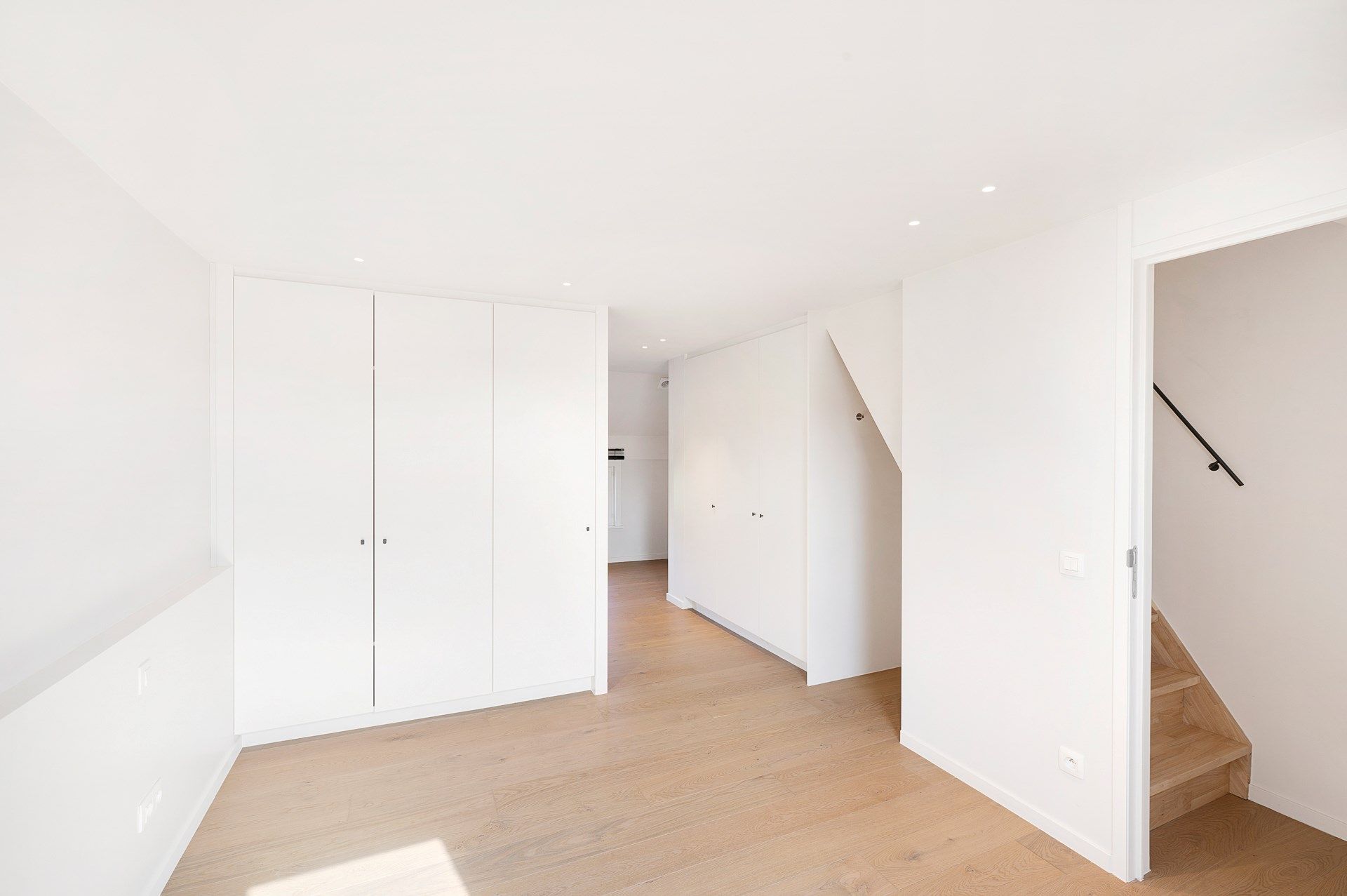 Vernieuwd huis met mooie open zichten te Damme foto 14