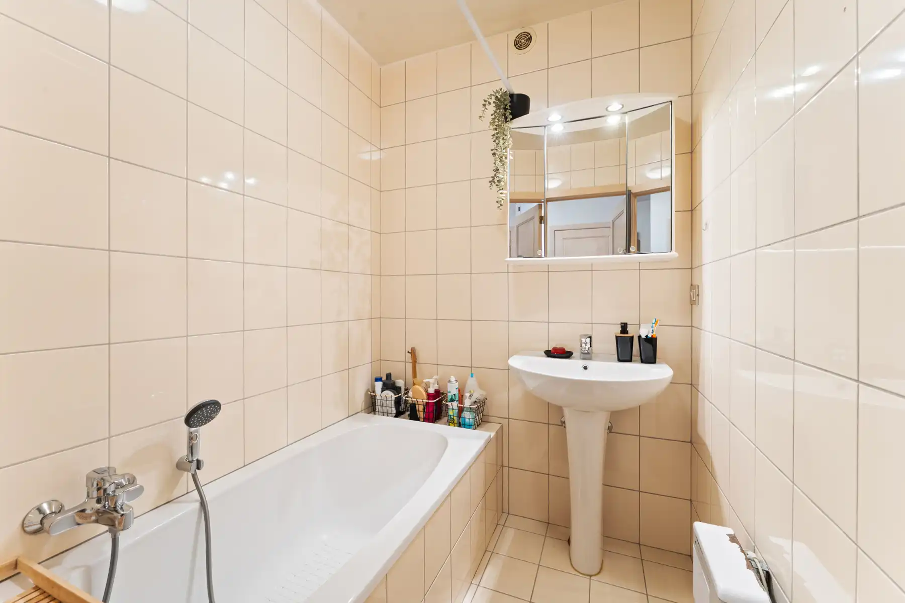 Opbrengsteigendom met 4 appartementen.  foto 30