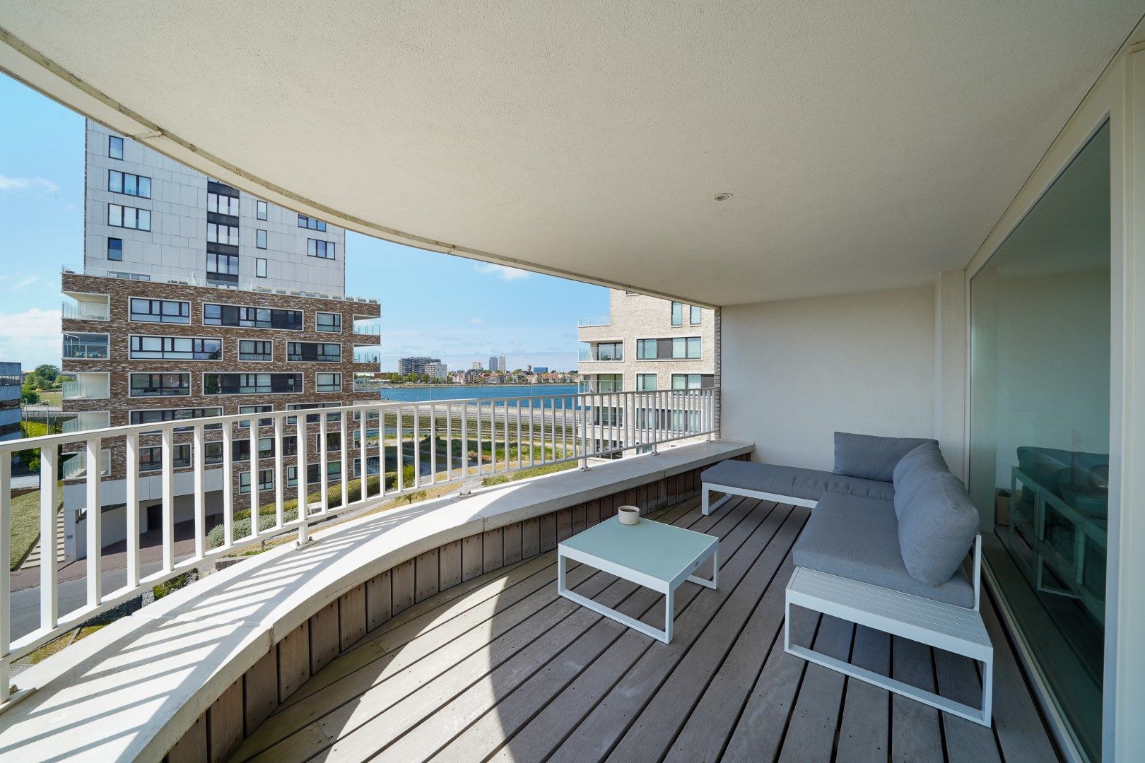Prachtig appartement met open uitzicht foto 7