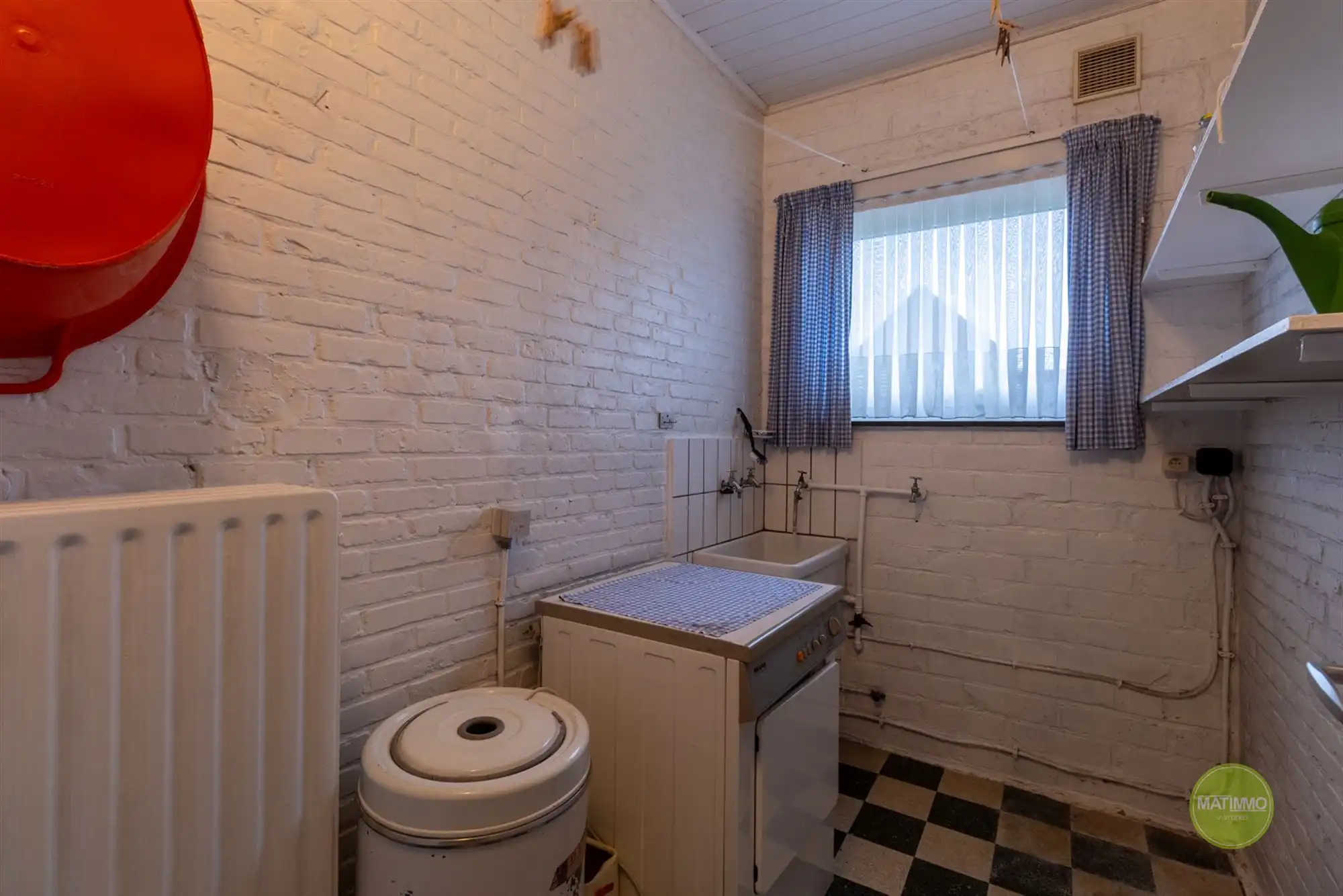 Ruime woning met 3 slaapkamers te Mol-Achterbos.  foto 9