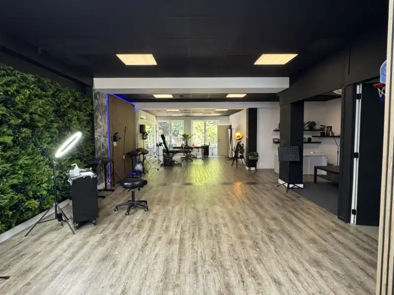 Ruim handelspand van 202m² op toplocatie in het centrum van Genk foto 6