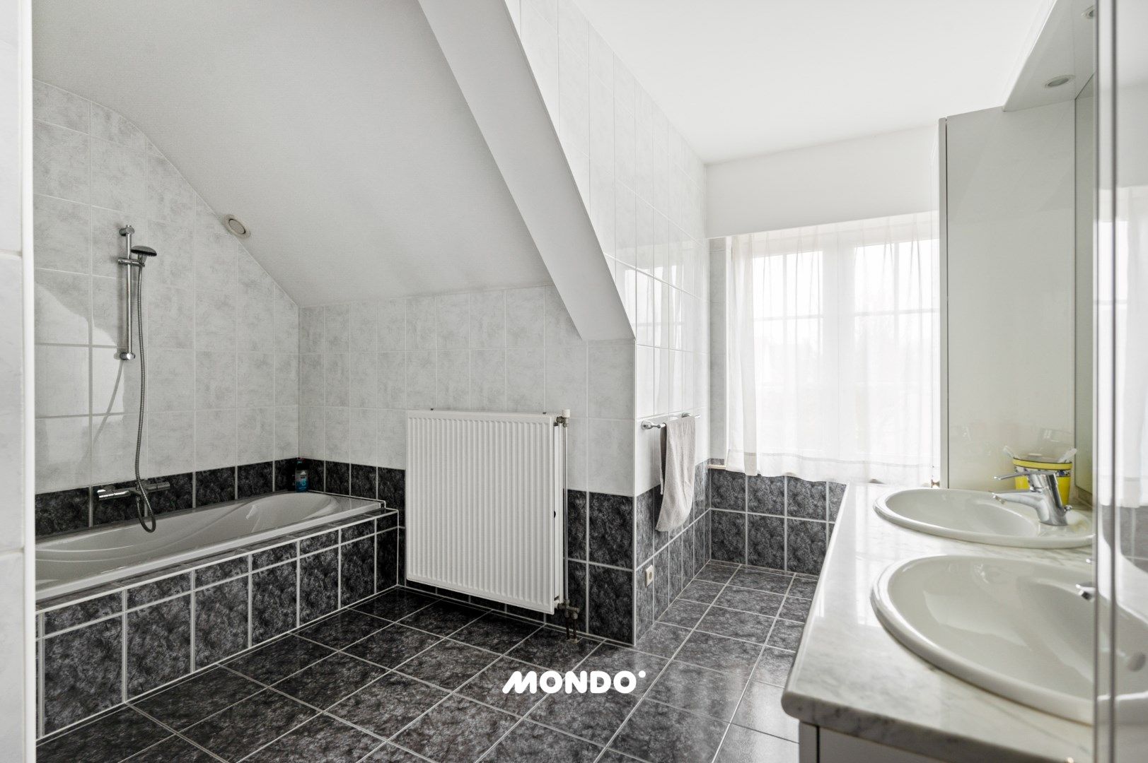 Ruim en energiezuinig landhuis in een rustige, kindvriendelijke omgeving foto 18