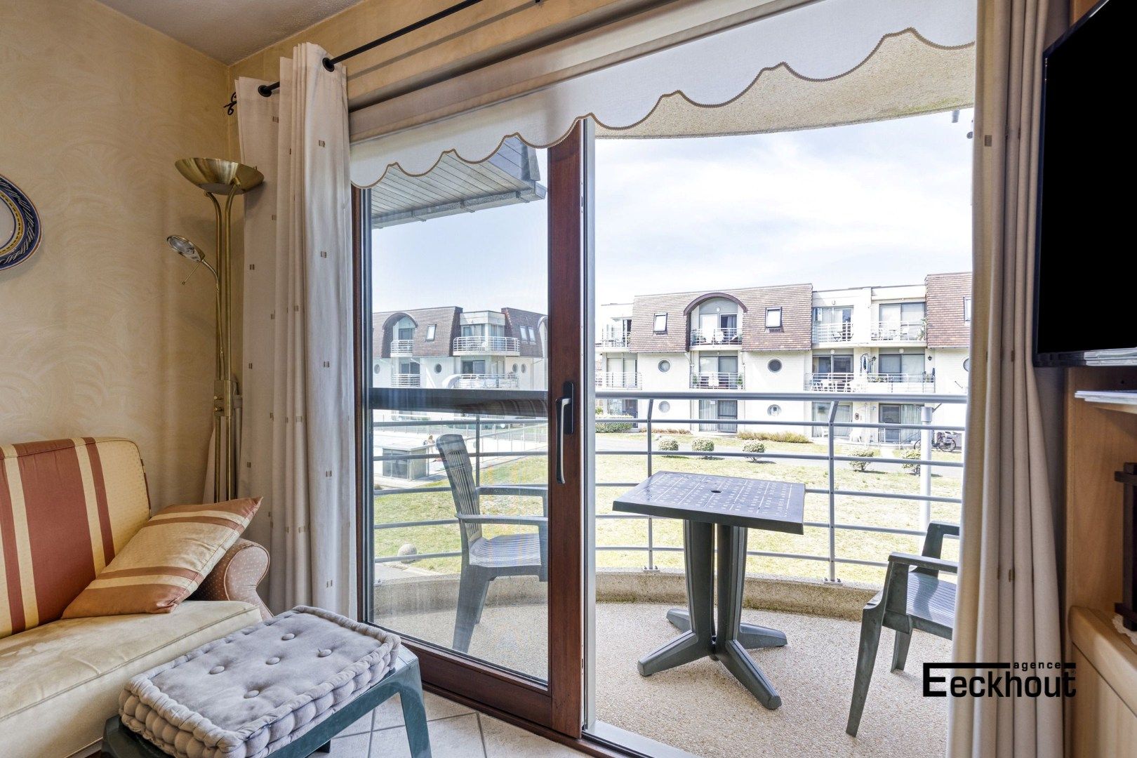 Charmant appartement met autostaanplaats in residentieel domein 'Blutsyde'. foto 3