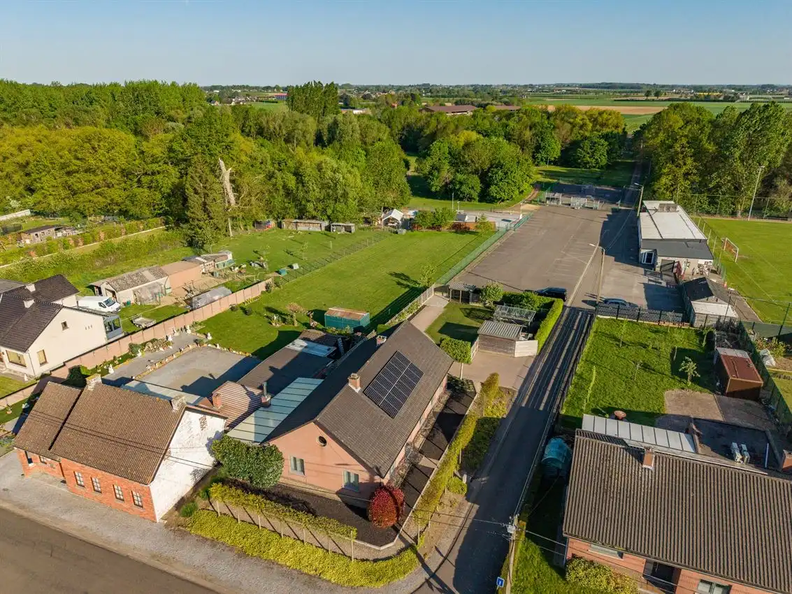 Gerenoveerde woning 3slk op rustige ligging foto 53