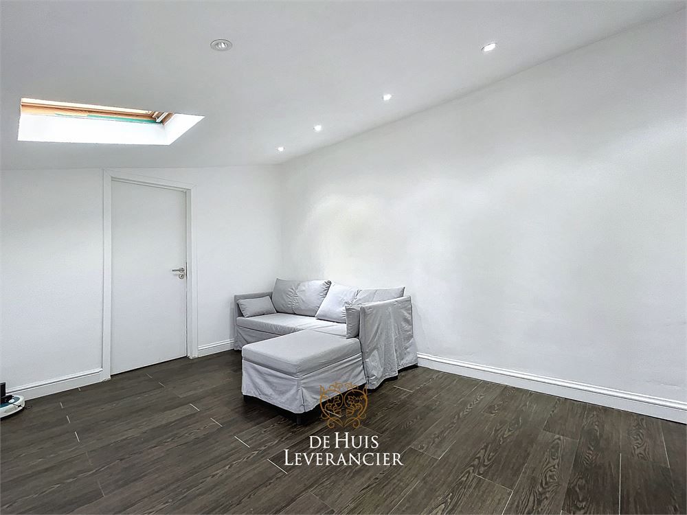 RUIME woning te koop (8 slpks, 2 badk) die ook perfect als tweewoonst kan dienen foto 34