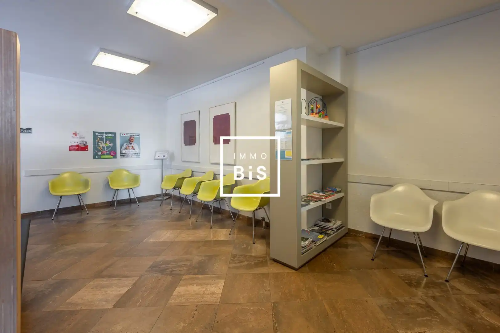 Centraal gelegen instapklaar handelspand op topligging in de Dumortierlaan foto 4