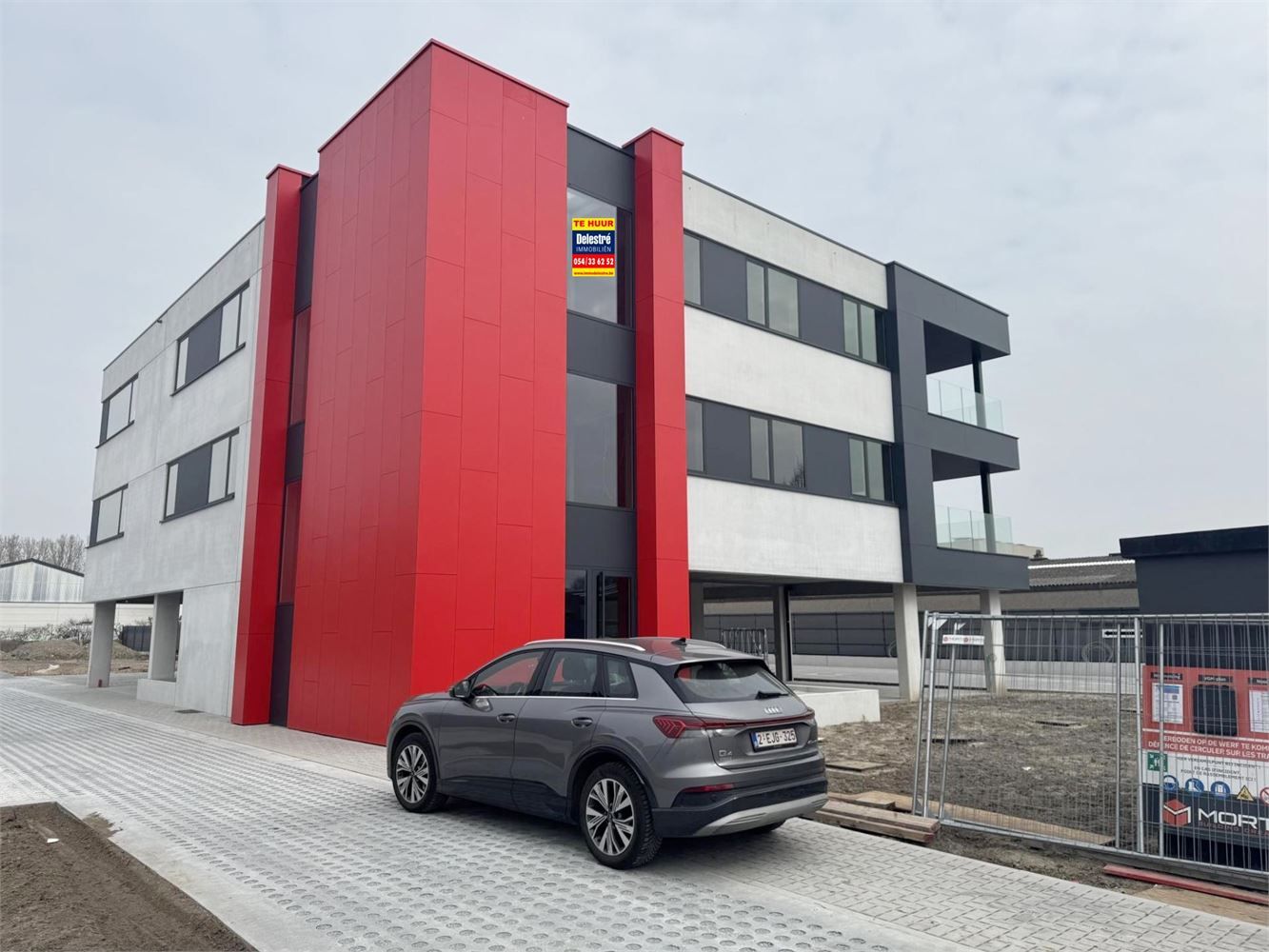 NIEUWBOUWKANTOREN MET PARKING NABIJ E40 foto 19