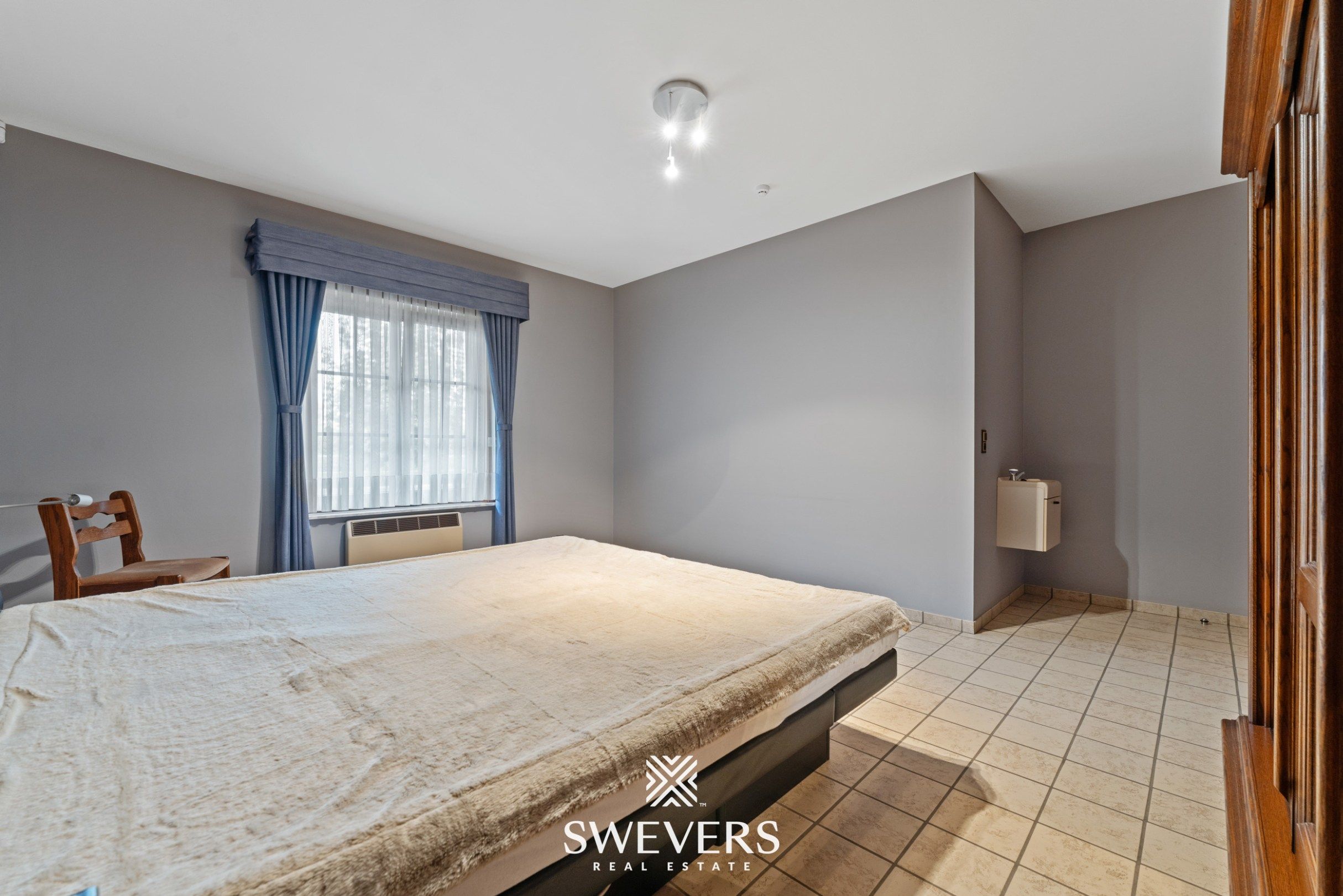 Villa met 395m² woonruimte op 48a zuidgericht perceel foto 17