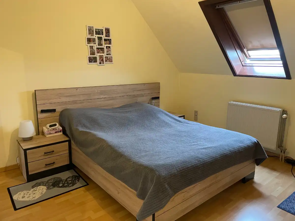 EENGEZINSWONING + garage & tuin foto 23