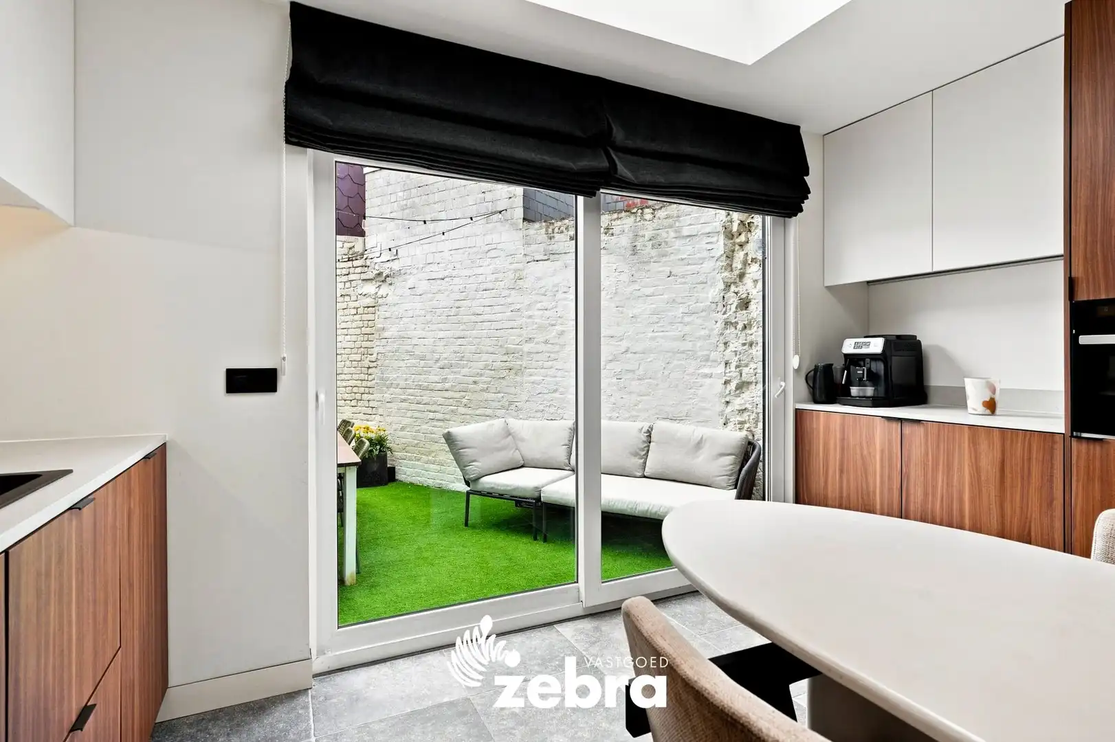 Gerenoveerde woning met stadskoer in centrum Tielt! foto 11