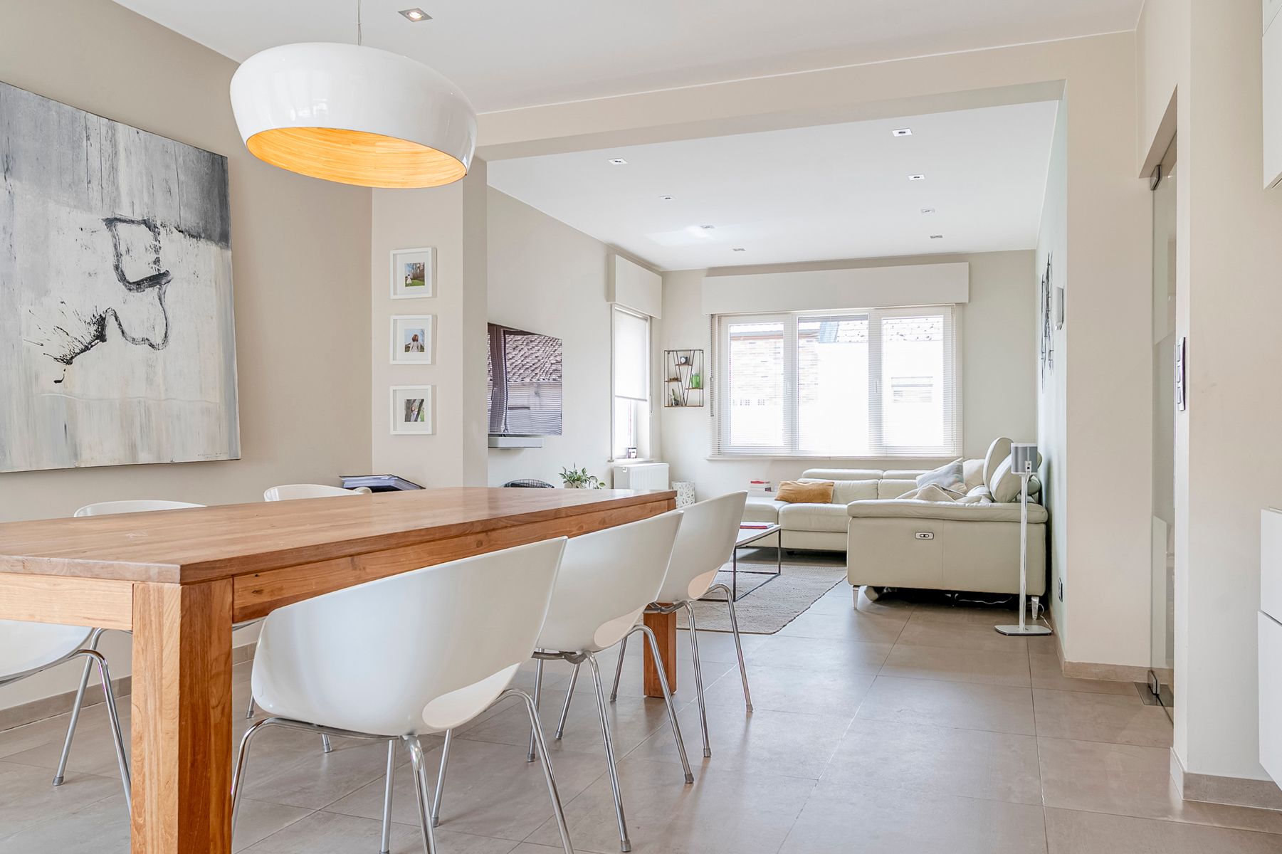 Instapklare woning met 4 slaapkamers en magazijn foto 6