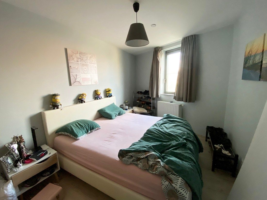 Wonen in een tweeslaapkamerappartement met zicht op het KANAAL foto 7
