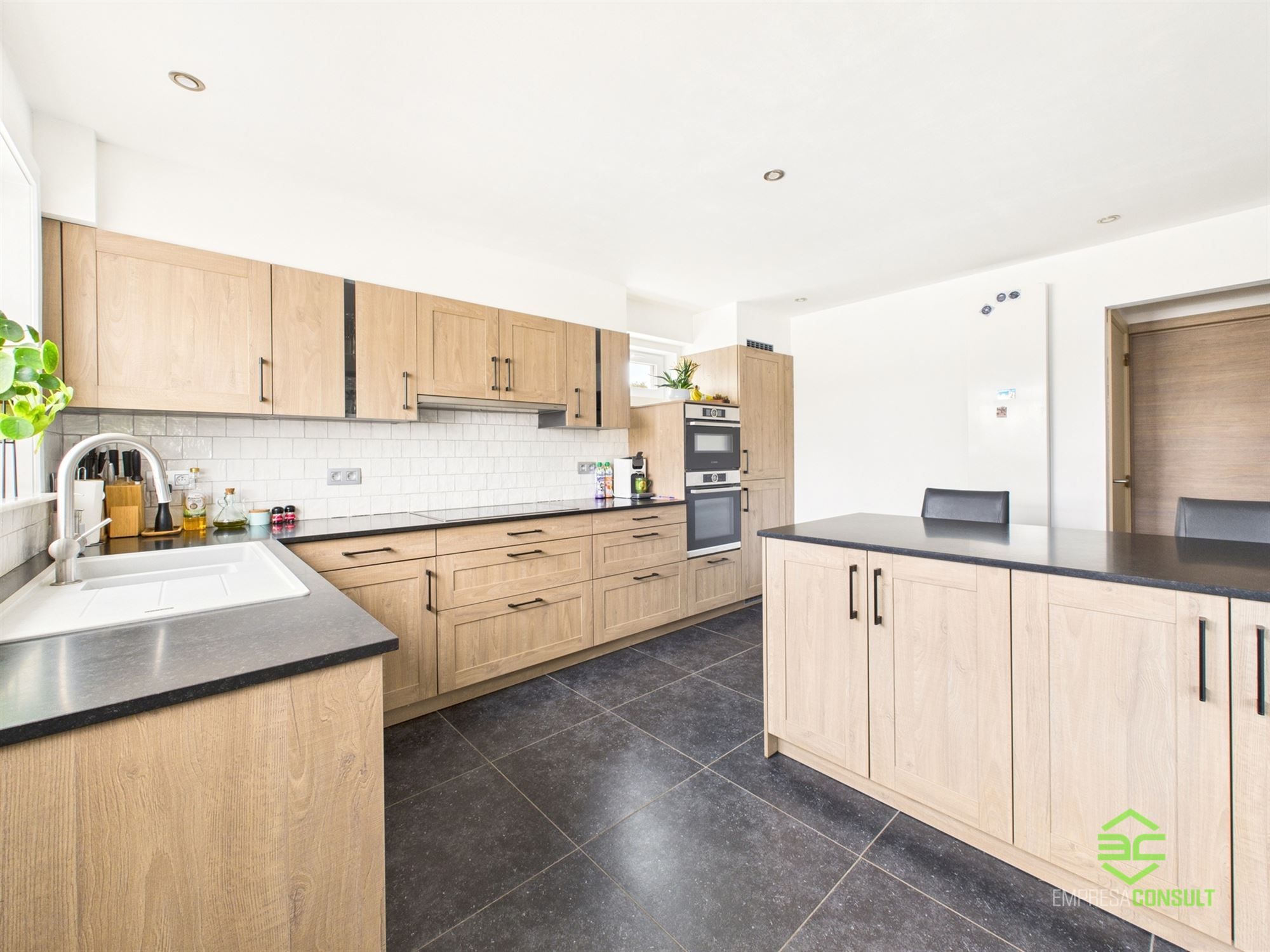 Instapklare woning met 3 slpk op een topligging! foto 11