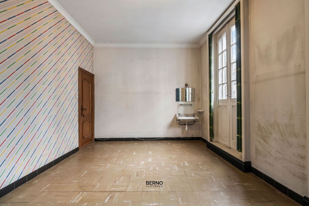 Te koop: Karaktervolle herenwoning met praktijkruimte in Zele foto 12