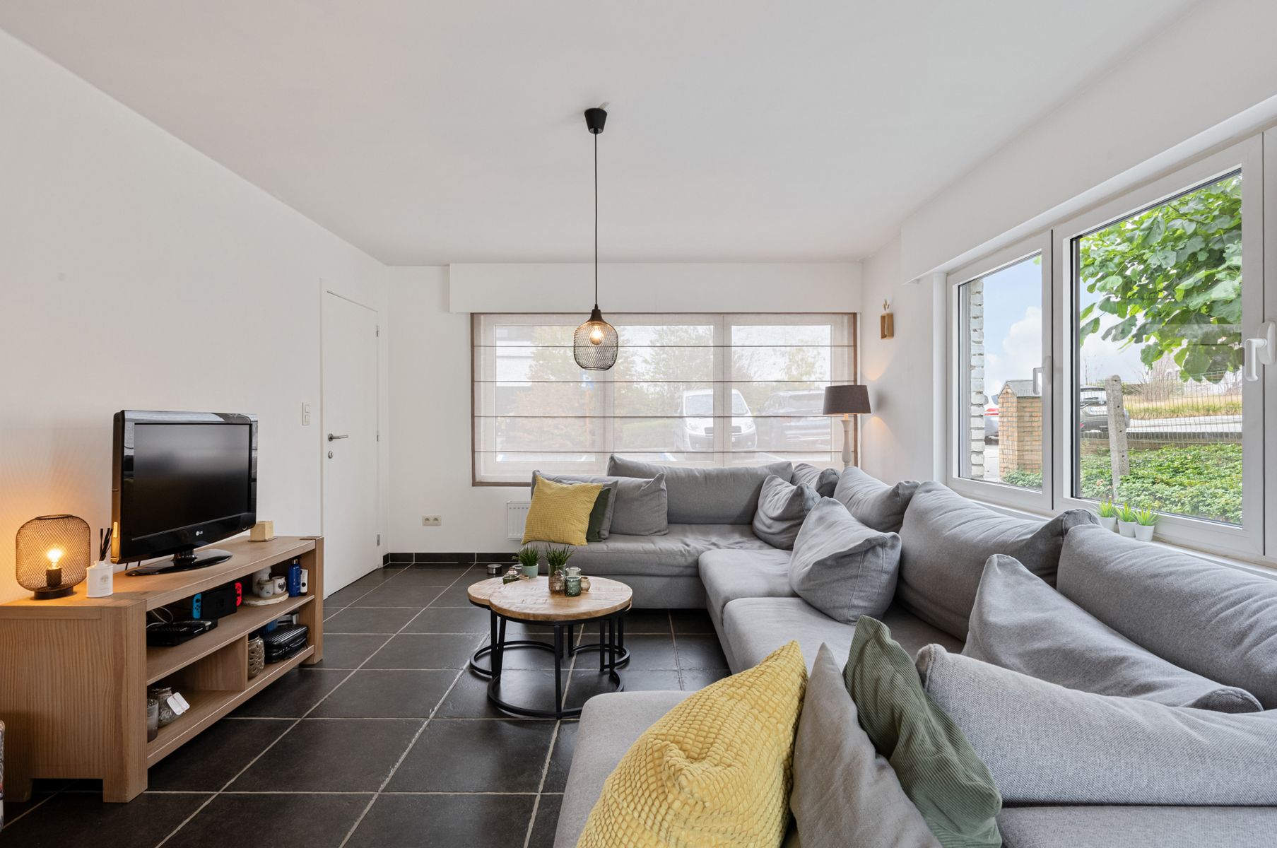INSTAPKLARE GEZELLIGE GEZINWONING 3SLPKS, TUIN EN GARAGE! foto 4