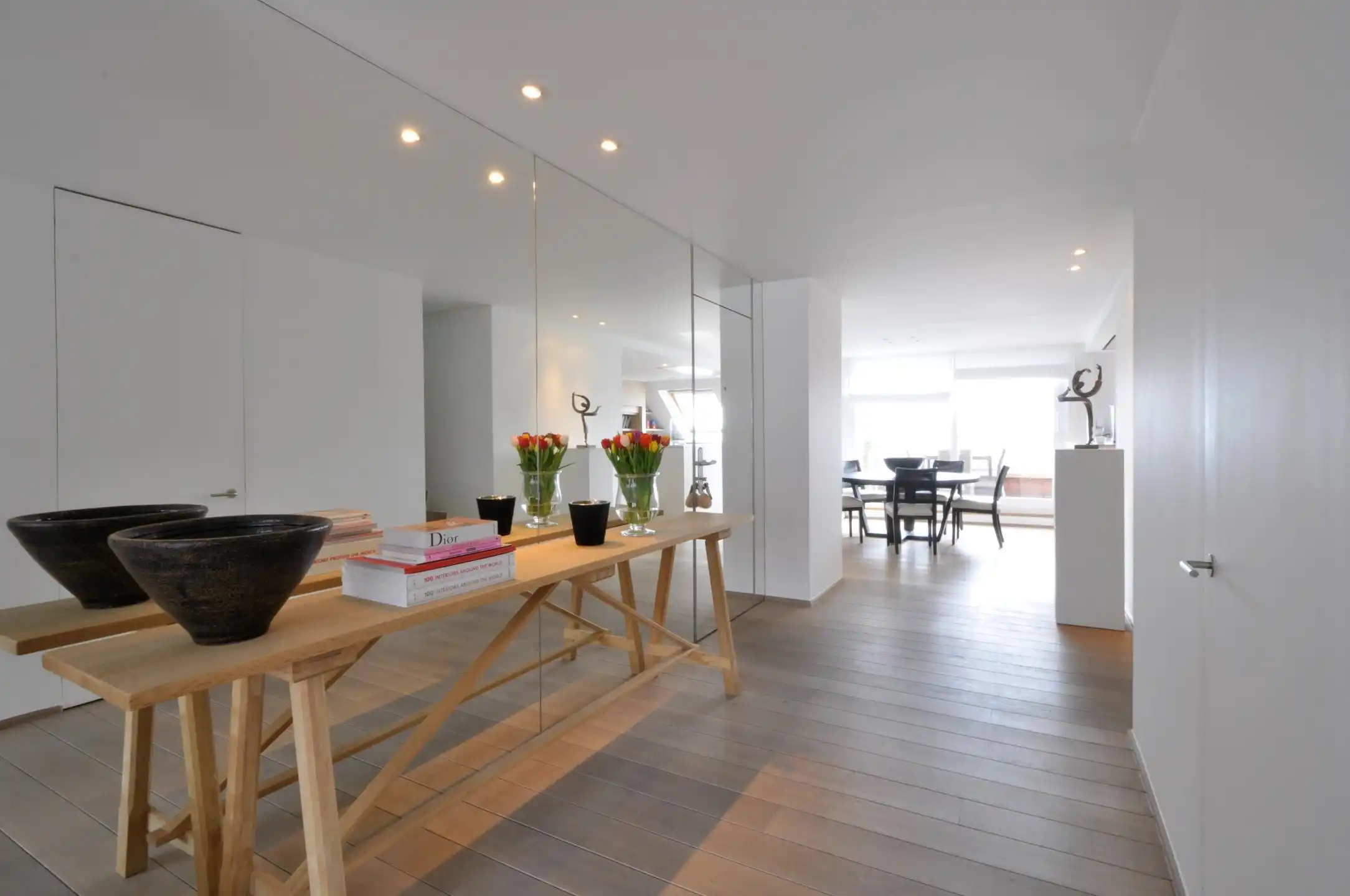 Elegant gemeubeld duplexappartement op de Dumortierlaan foto 6