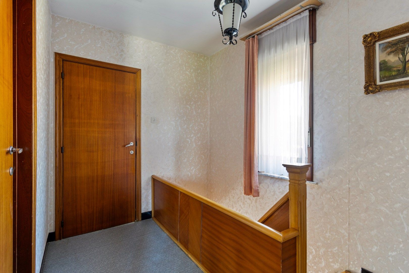 Ruime woning met bebouwbare tuin en achterliggende gronden foto 24