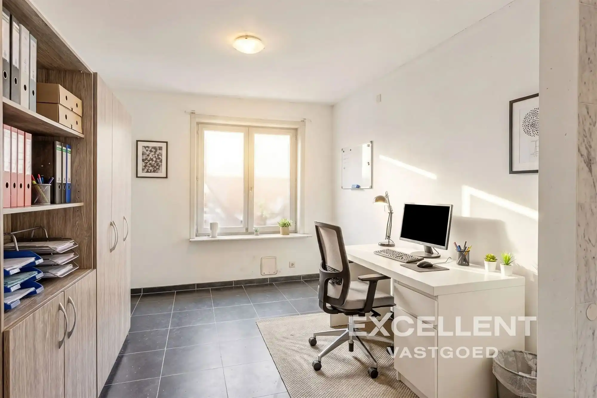 Gelijkvloerse handelsruimte met studio centrum Deinze te koop foto 5