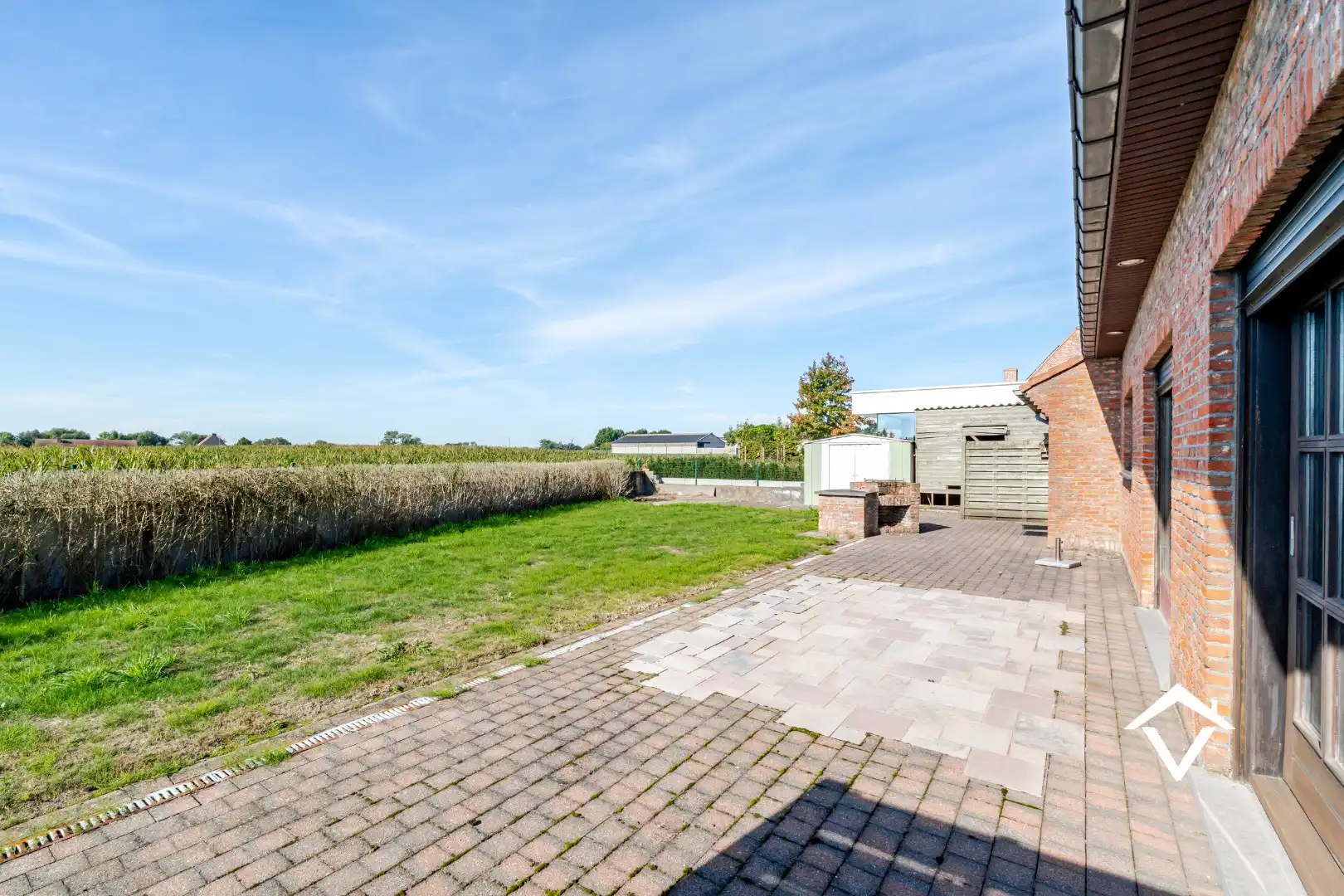 Alleenstaande woning met een rustige ligging te Koekelare foto 8